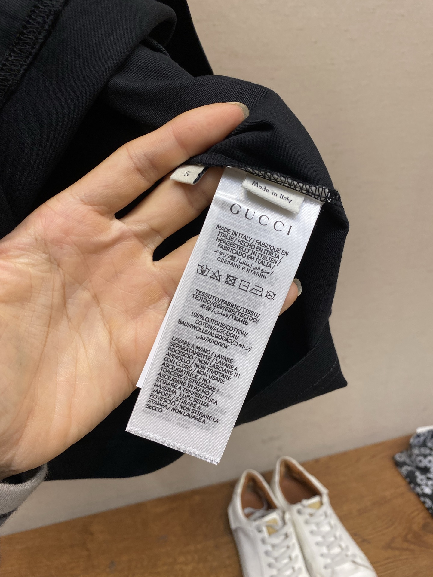 🌟🌟Gucci 26SS早春徽章刺绣典藏标识棉质半袖T恤作为专属灵感来源，贯穿系列多款设计。这款T恤甄选