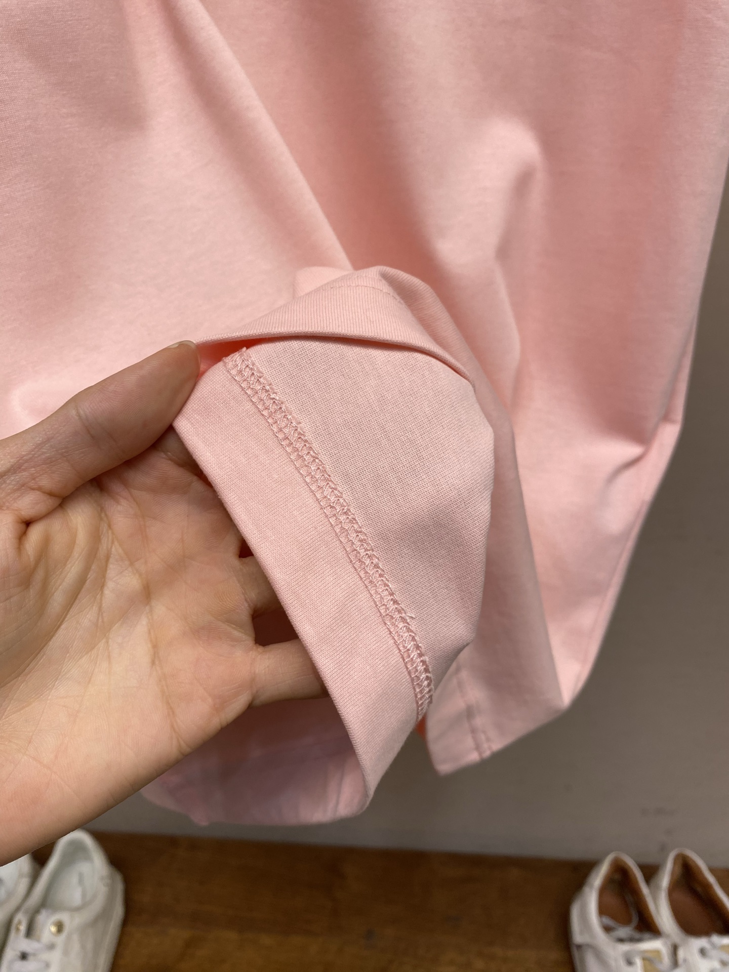 🌟🌟Dior CD 2026FW 这款T恤是二零二六夏季男装系列新品，是衣橱里的经典单品。采用棉质平纹针