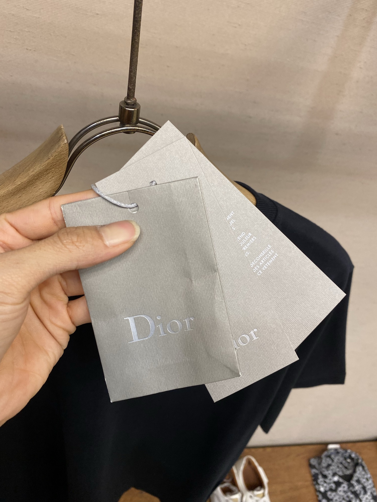 🌟🌟Dior CD 2026FW 这款T恤是二零二六夏季男装系列新品，是衣橱里的经典单品。采用棉质平纹针