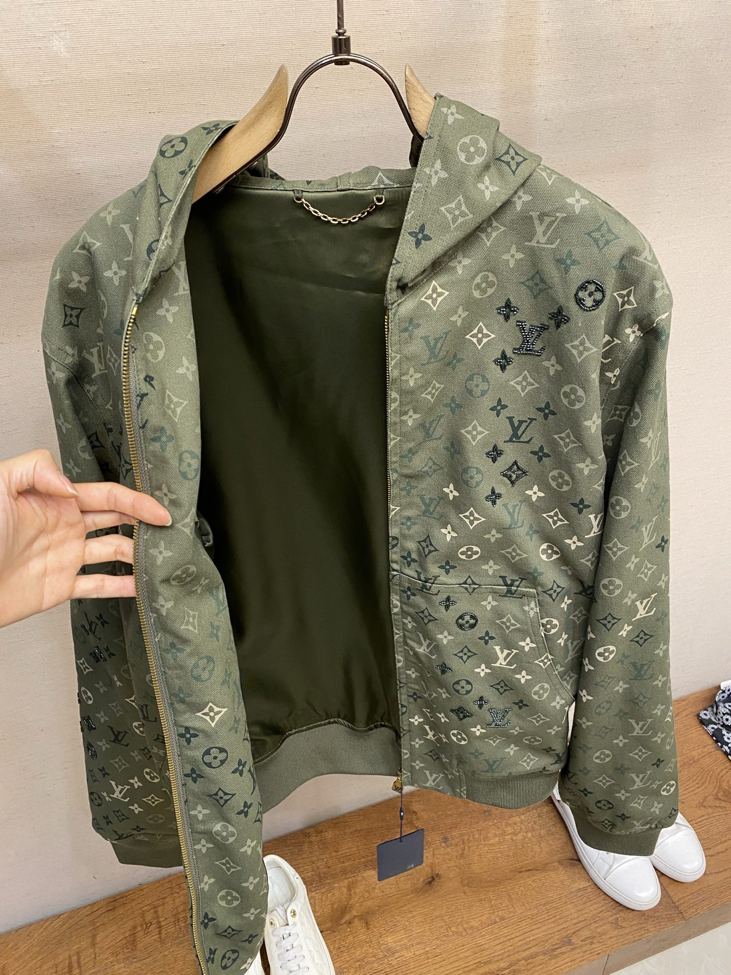 🌟🌟 1V路易家 ⚠️仅限干洗⚠️ 2026FW早春vic高订款重工艺全幅点缀水晶绣珠MONOGRAM 
