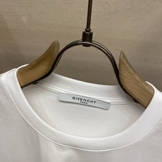 🌟🌟,,Givenchy新款短袖yyds😍 日常出门闭眼搭 定制纯棉弹力棉面料短袖T恤 魅力在于创造了简约奢华感的时尚 🌟🌟,,Givenchy新款短袖yyds😍 日常出门闭眼搭 定制纯棉弹力棉面料短袖T恤 魅力在于创造了简约奢华感的时尚