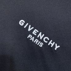 🌟🌟,,Givenchy新款短袖yyds😍 日常出门闭眼搭 定制纯棉弹力棉面料短袖T恤 魅力在于创造了简约奢华感的时尚 🌟🌟,,Givenchy新款短袖yyds😍 日常出门闭眼搭 定制纯棉弹力棉面料短袖T恤 魅力在于创造了简约奢华感的时尚