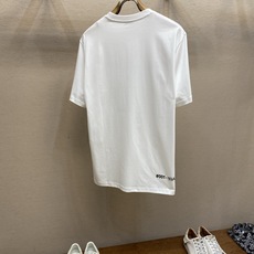 🌟🌟,,Moncler 新款短袖yyds😍 日常出门闭眼搭 定制纯棉弹力棉面料短袖T恤 魅力在于创造了简约奢华感的时尚 🌟🌟,,Moncler 新款短袖yyds😍 日常出门闭眼搭 定制纯棉弹力棉面料短袖T恤 魅力在于创造了简约奢华感的时尚