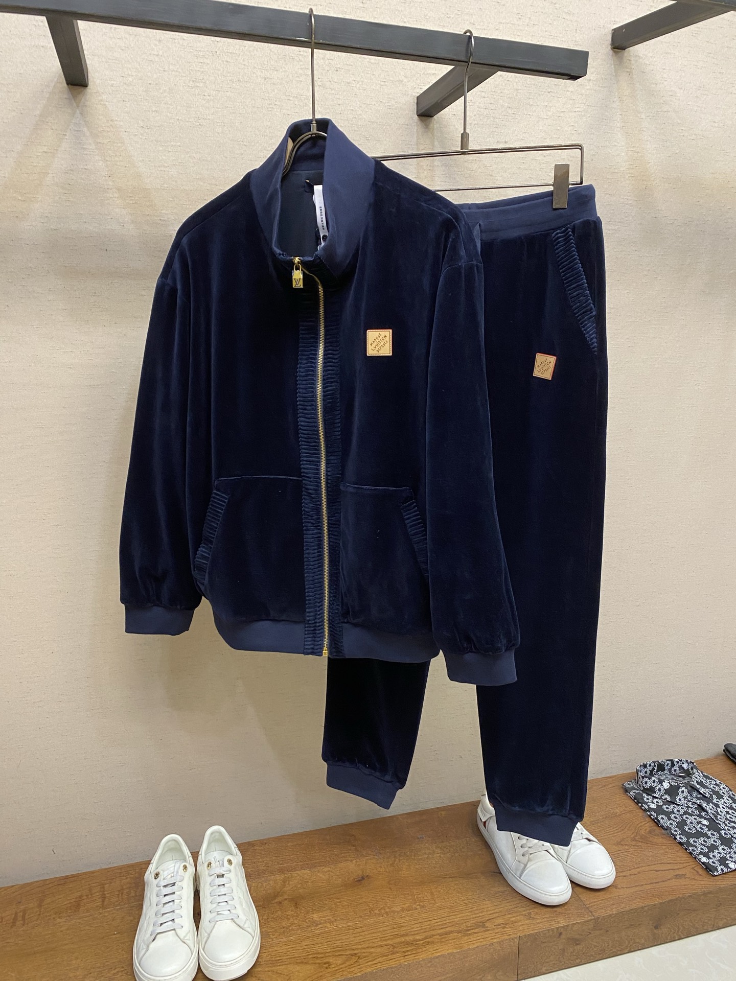 。（外套）🌟🌟1V 丝绒拉链口袋罗纹运动衫 正品20700购入开发 定染100%棉丝绒400克 定染10
