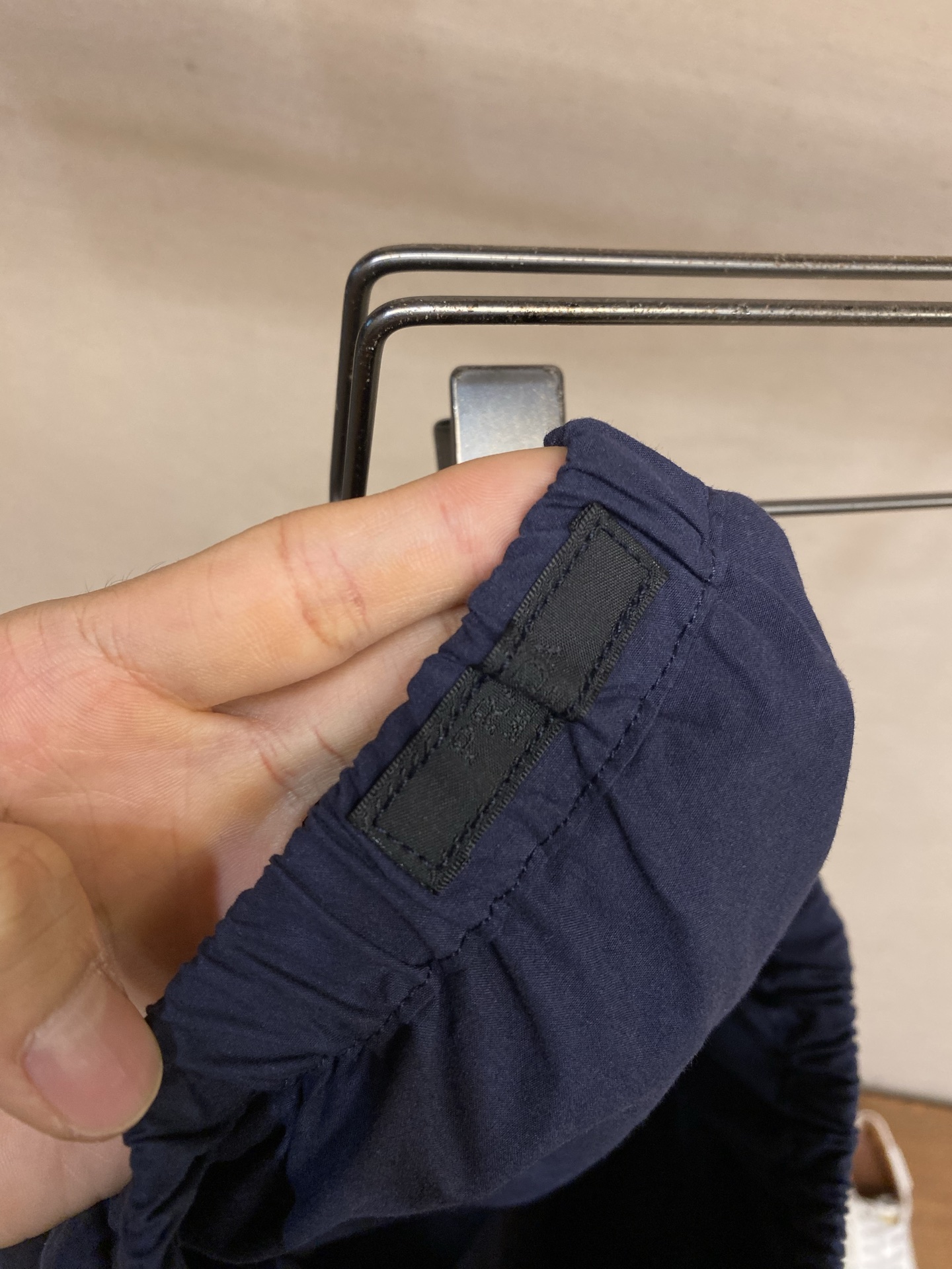 🌟🌟Prada 工装翻盖口袋短裤发售色系：藏蓝、卡其⚠️原,600购买；棉质府绸面料材质、前福翻盖口袋、