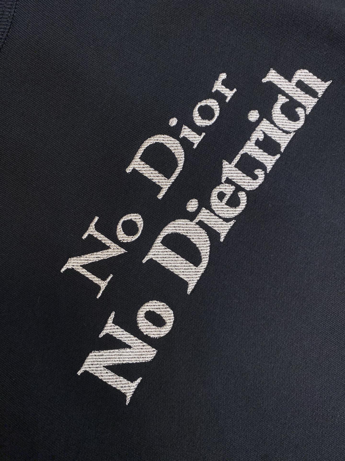🌟🌟Dior 宣言刺绣圆领卫衣⚠️原¥13050购买；棉质鱼鳞底面料、斜纹挨针刺绣、常规圆领版型、新款辅