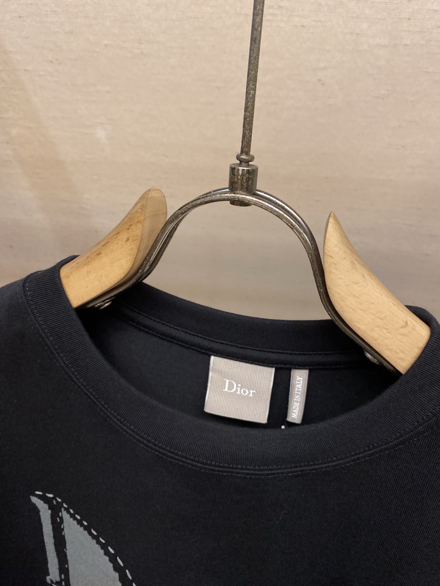 🌟🌟Dior 虚线刺绣圆领短袖发售色系：黑色、白色⚠️原¥8050购买；棉质平纹面料、虚线 Revers