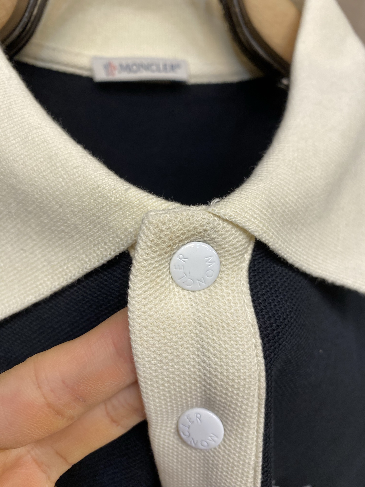 🌟🌟Moncler 刺绣标识短袖休闲POLO衫 正品3500购入开发 100%精梳棉六棱珠地布220克 