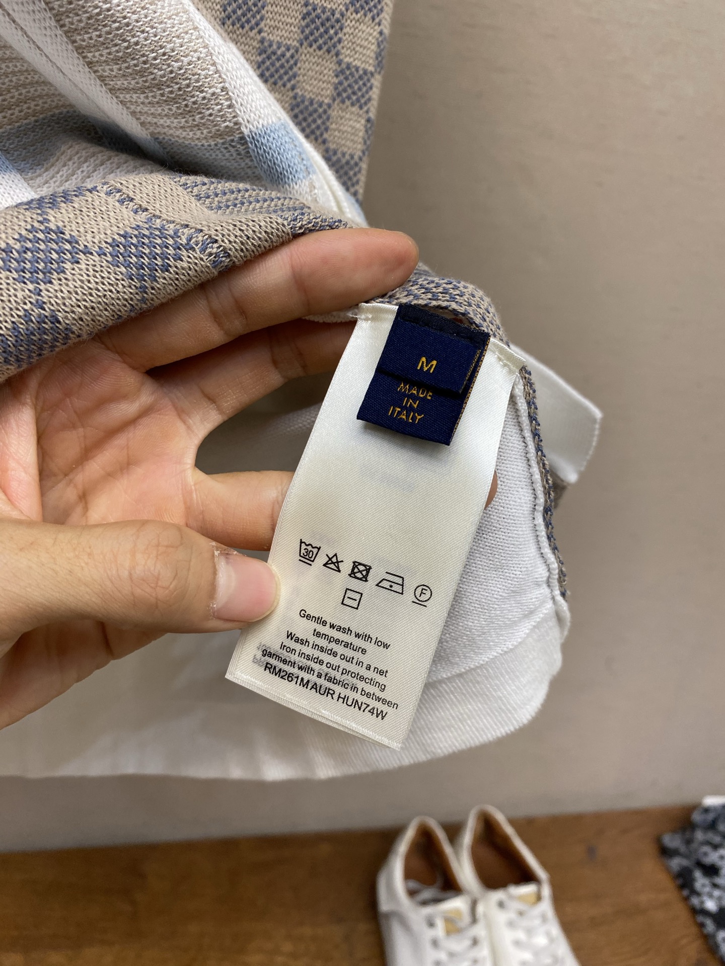 🌟🌟1V 驴家26SS高版本提花短袖衬衫本款棉质针织短袖衬衫为正面描绘格纹提花，辅以2026春夏时装秀的