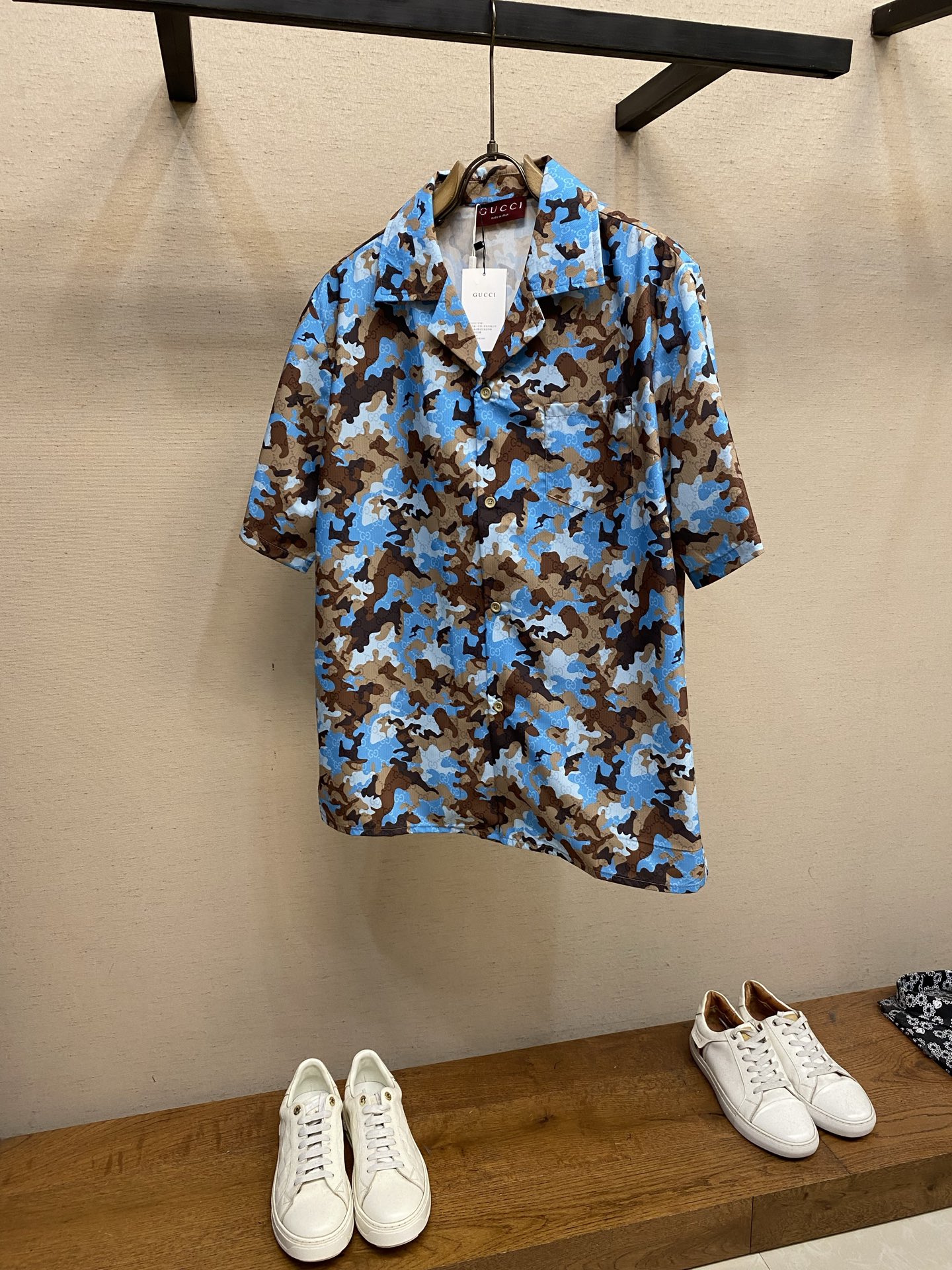 。（上衣）🌟🌟Gucci 26春夏新品，迷彩图案以印花细节匠心呈现，经典双G老花多出对花对位复原，两侧开