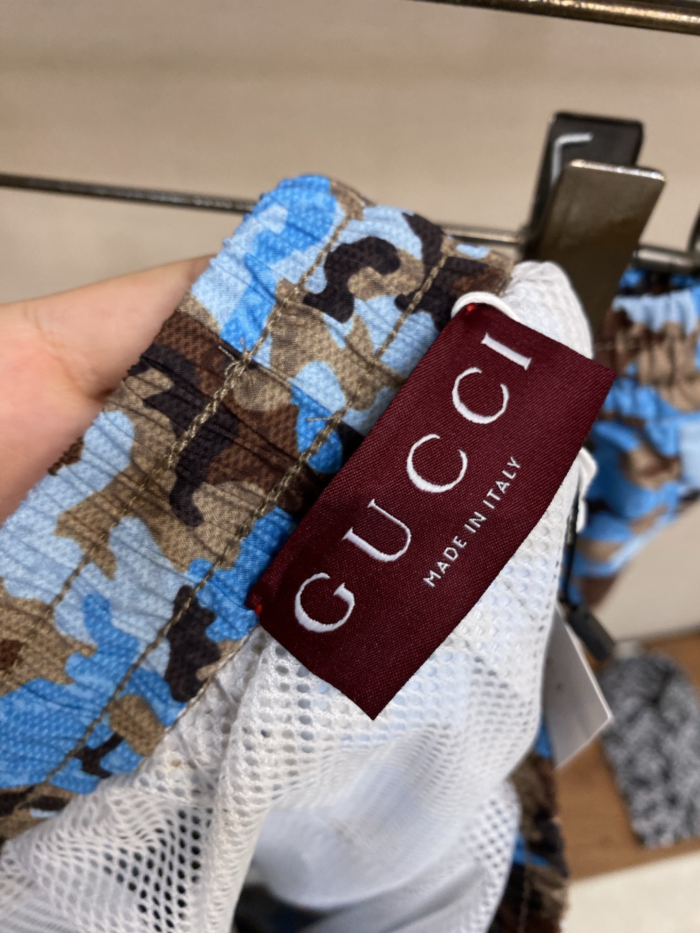 。（短裤）🌟🌟Gucci 26春夏新品，迷彩图案以印花细节匠心呈现，经典双G老花多出对花对位复原，两侧开