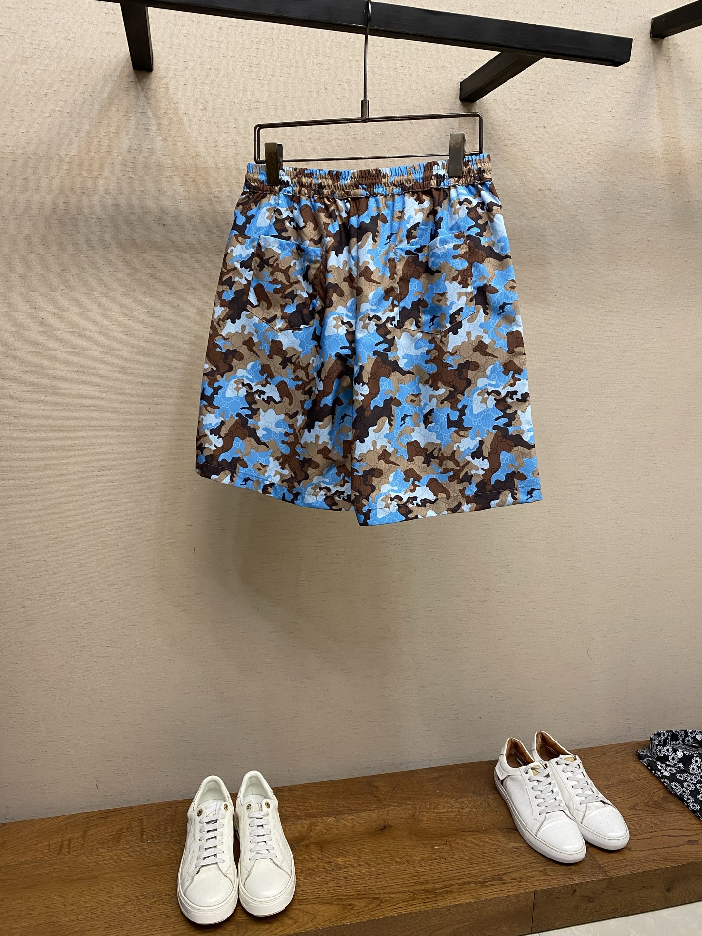 。（短裤）🌟🌟Gucci 26春夏新品，迷彩图案以印花细节匠心呈现，经典双G老花多出对花对位复原，两侧开