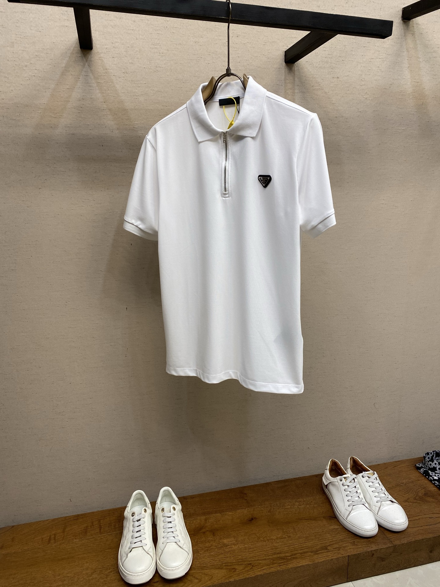 프라다 삼각로고 코튼 집업 폴로셔츠 23533 Prada T Shirt