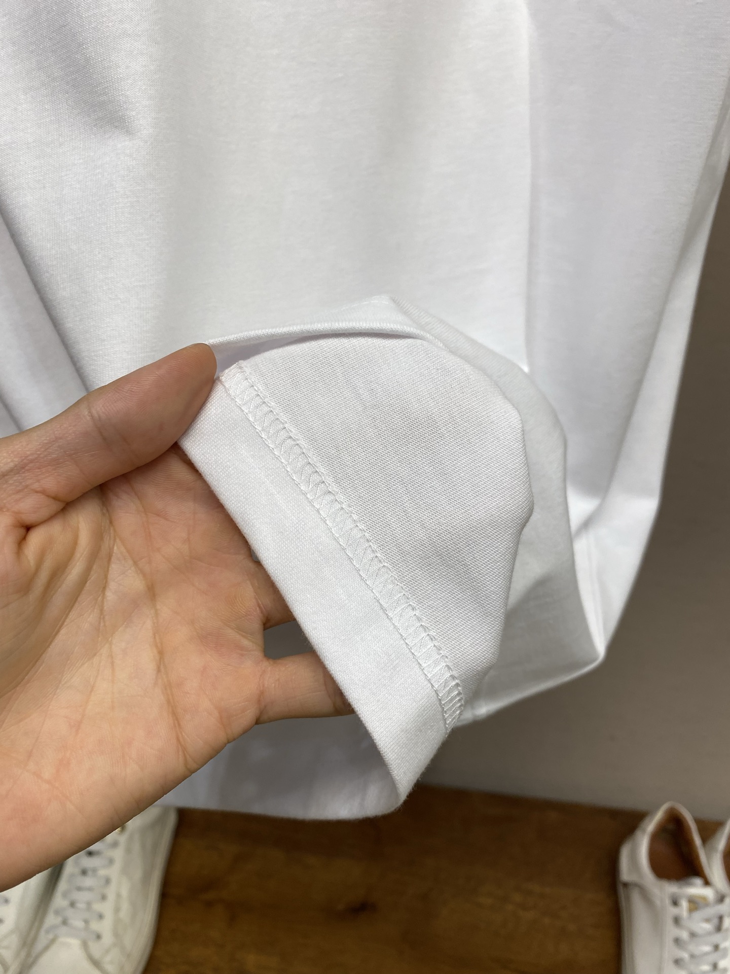 （上衣）🌟🌟Balenciaga ，液化印绣圆领短袖⚠️原¥6150购买；纯棉平纹针织面料、正面饰以we