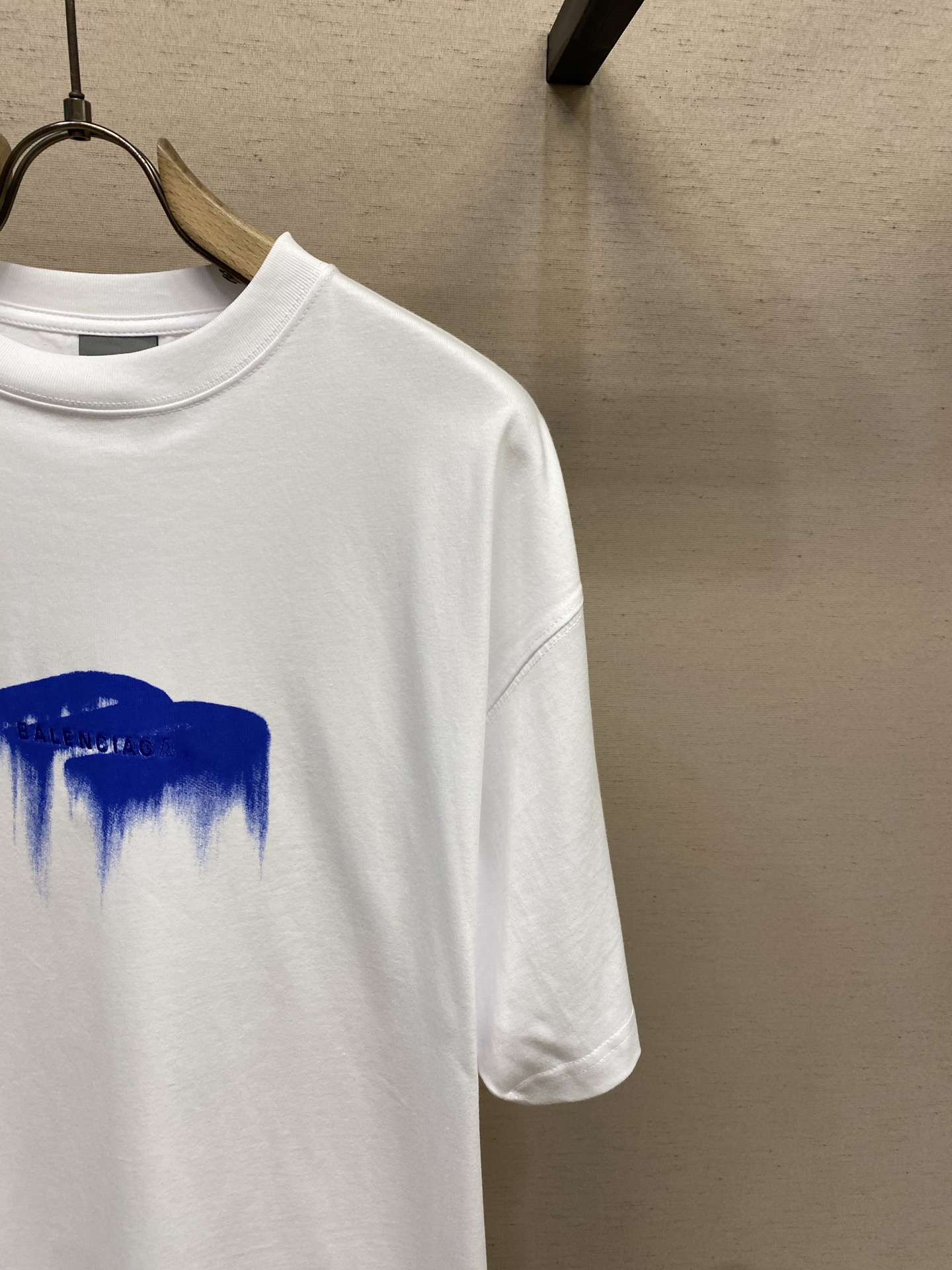 （上衣）🌟🌟Balenciaga ，液化印绣圆领短袖⚠️原¥6150购买；纯棉平纹针织面料、正面饰以we