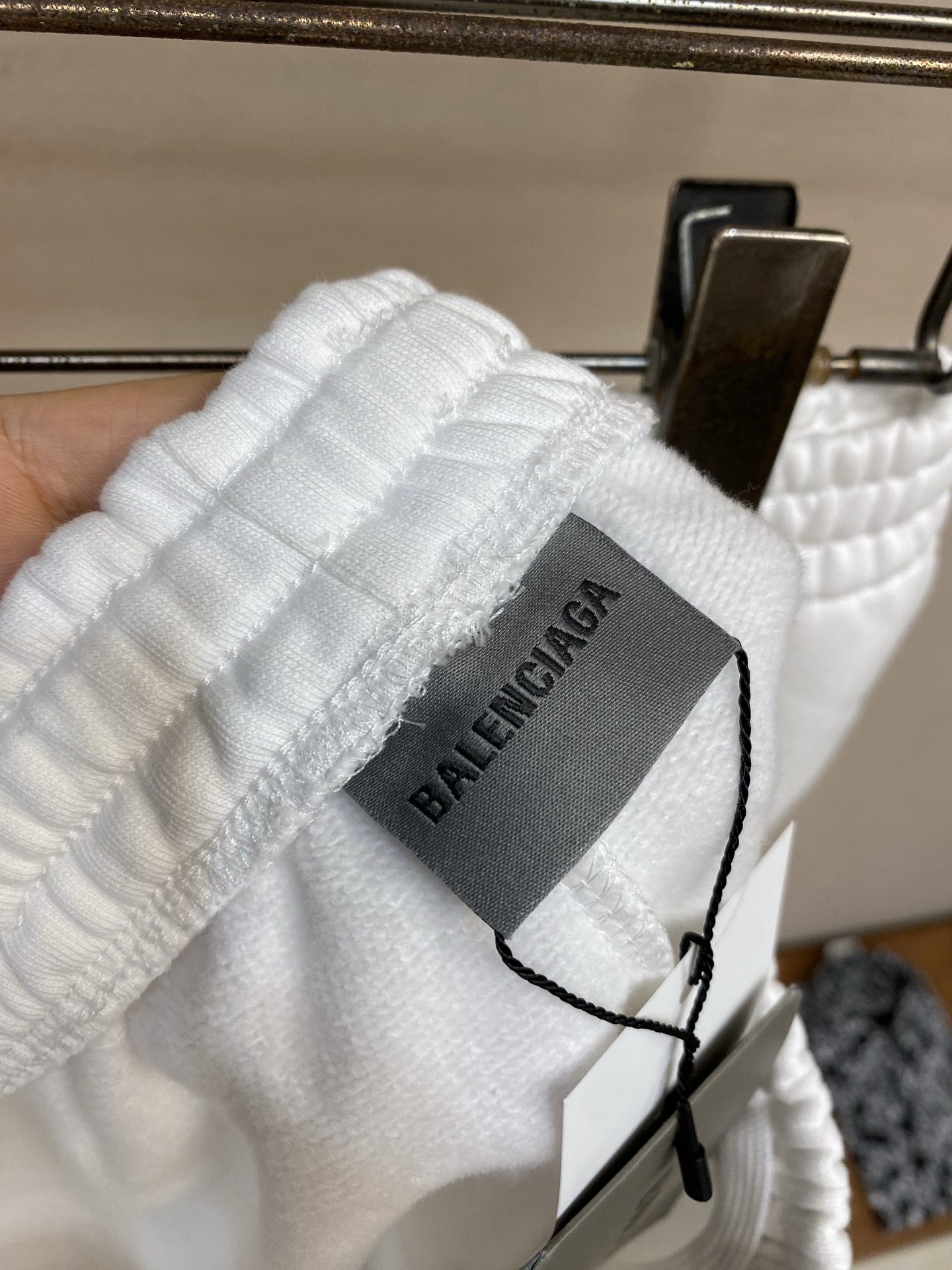 （短裤）🌟🌟Balenciaga ，液化印绣短裤⚠️原¥7850购买；抓绒底复合面料、正面饰以wet b