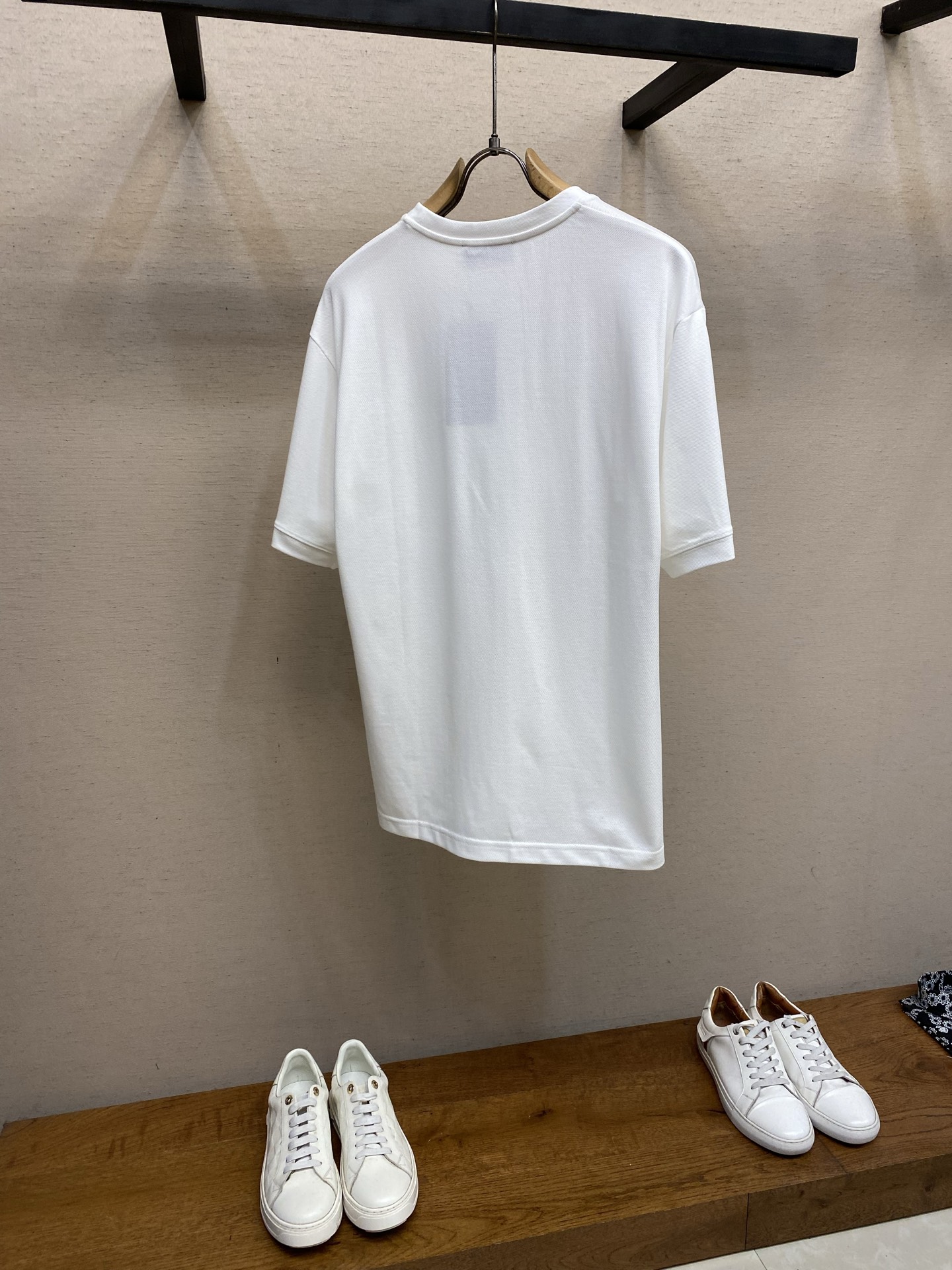 🌟🌟Gucci ，马衔扣刺绣圆领短袖发售色系：黑色、白色⚠️原¥6350购买；双纱珠地棉面料、马衔扣刺绣