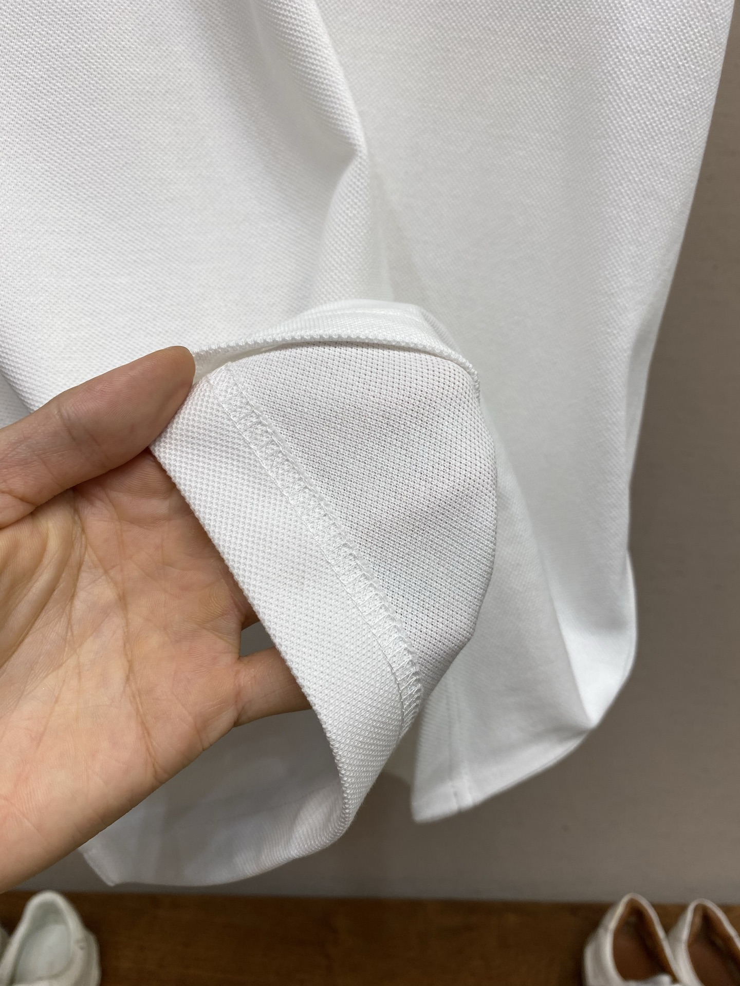 🌟🌟Gucci ，马衔扣刺绣圆领短袖发售色系：黑色、白色⚠️原¥6350购买；双纱珠地棉面料、马衔扣刺绣