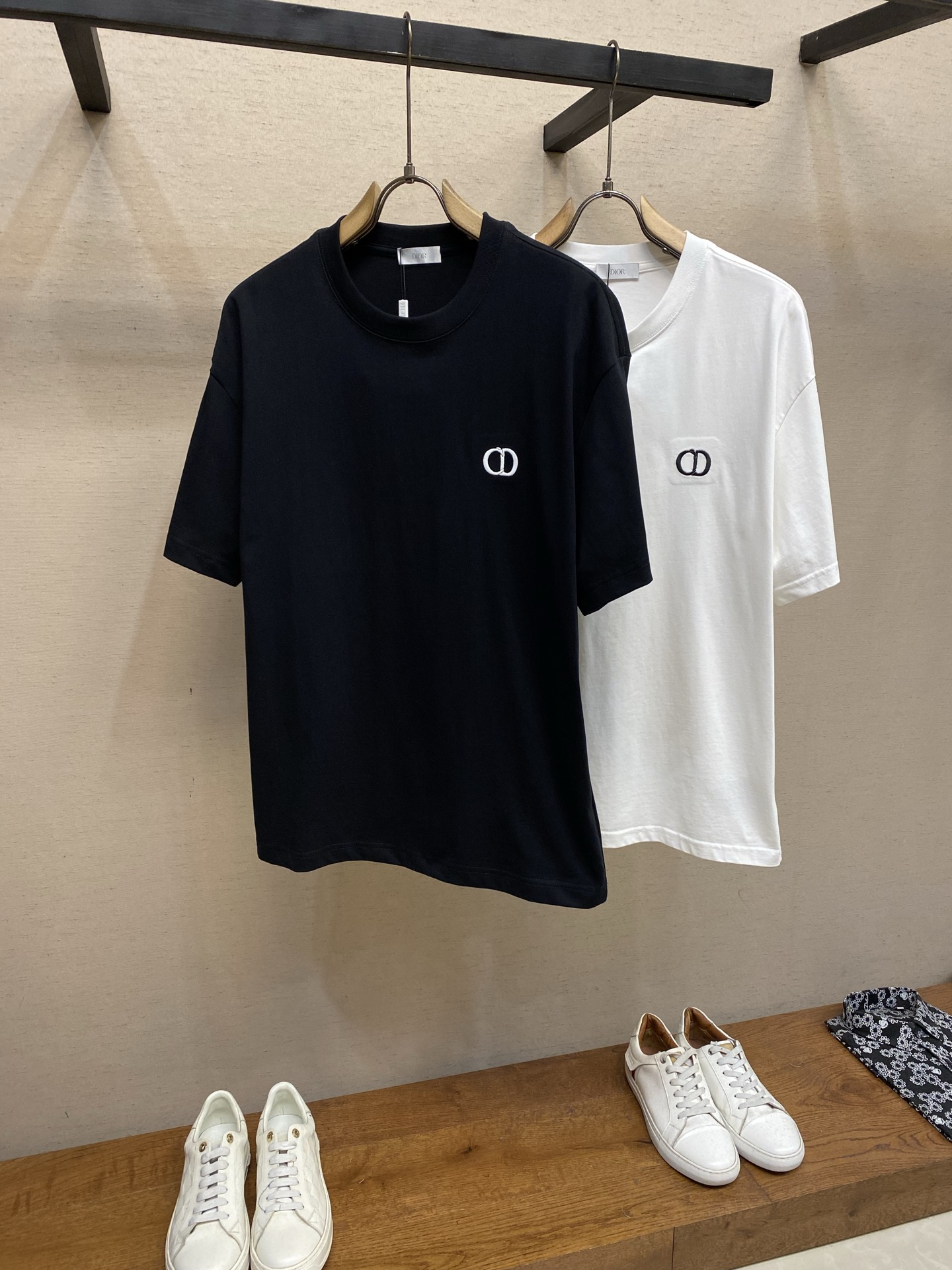 🌟🌟Dior ，新款短袖yyds😍 日常出门闭眼搭定制纯棉弹力棉面料短袖T恤 魅力在于创造了简约奢华感的