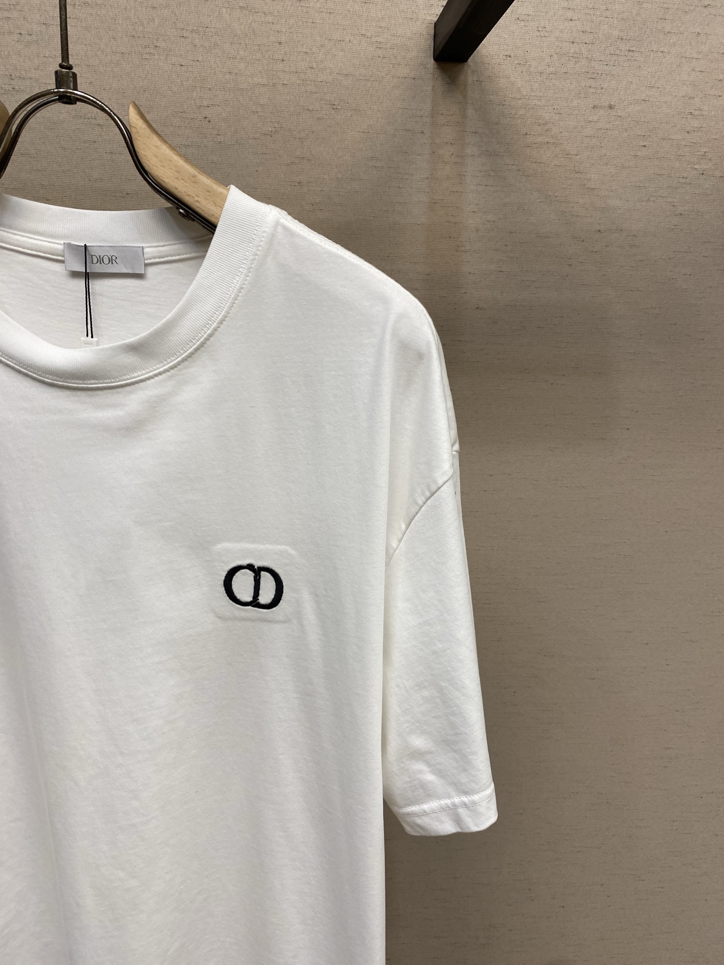 🌟🌟Dior ，新款短袖yyds😍 日常出门闭眼搭定制纯棉弹力棉面料短袖T恤 魅力在于创造了简约奢华感的