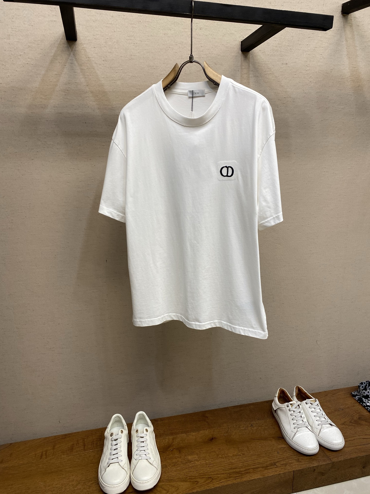 🌟🌟Dior ，新款短袖yyds😍 日常出门闭眼搭定制纯棉弹力棉面料短袖T恤 魅力在于创造了简约奢华感的