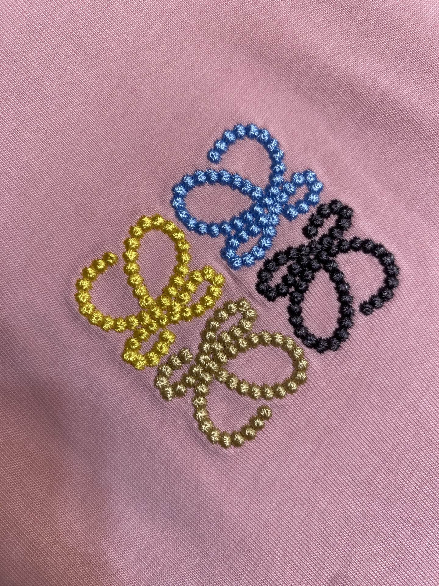 🌟🌟Loewe ，新款短袖yyds😍 日常出门闭眼搭定制纯棉弹力棉面料短袖T恤 魅力在于创造了简约奢华感
