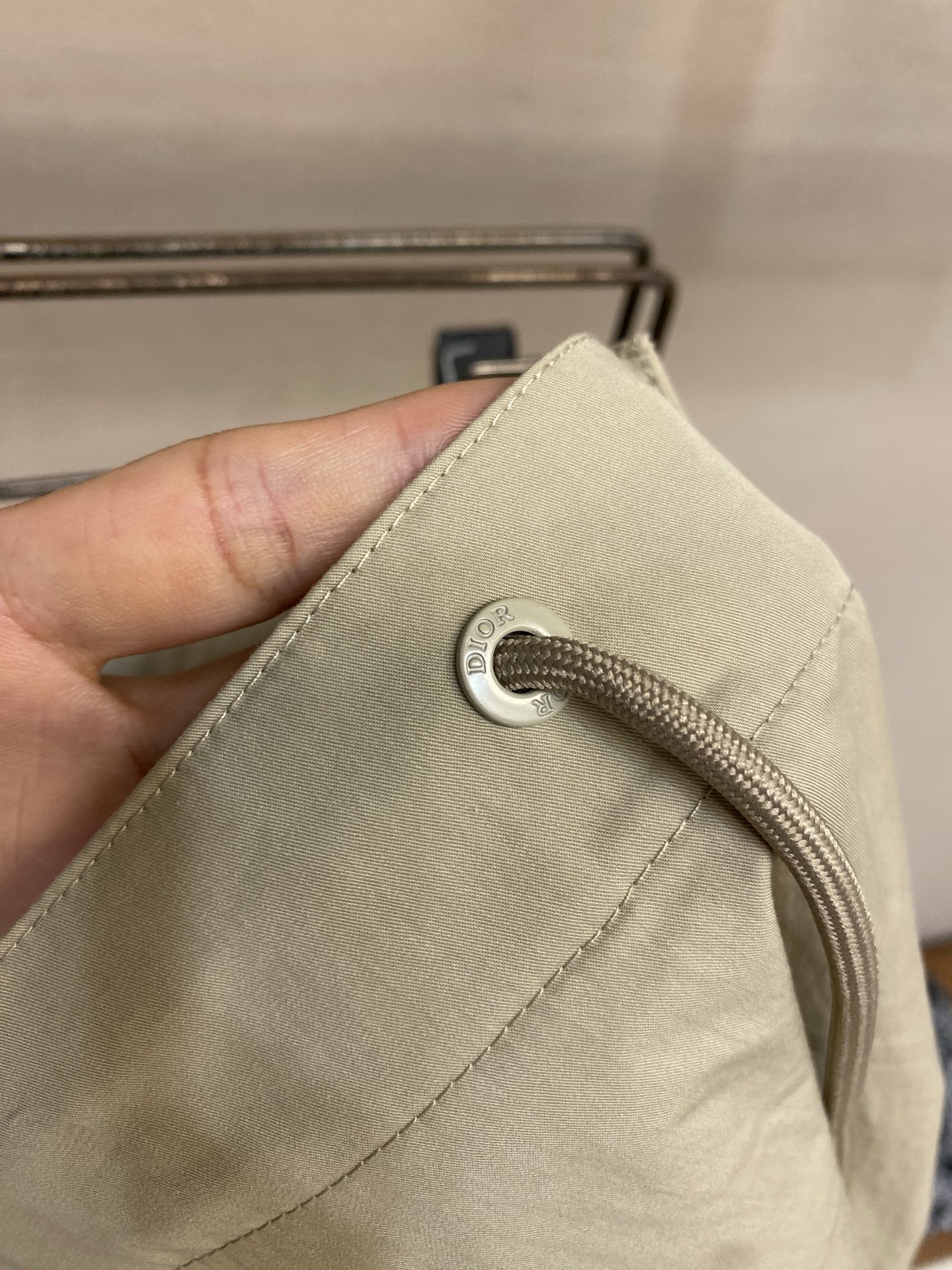 🌟🌟Dior，CD*2026春夏新品工装短裤，前中拉链开合，棉质细纹面料，logo五金标识。两侧有袋，前