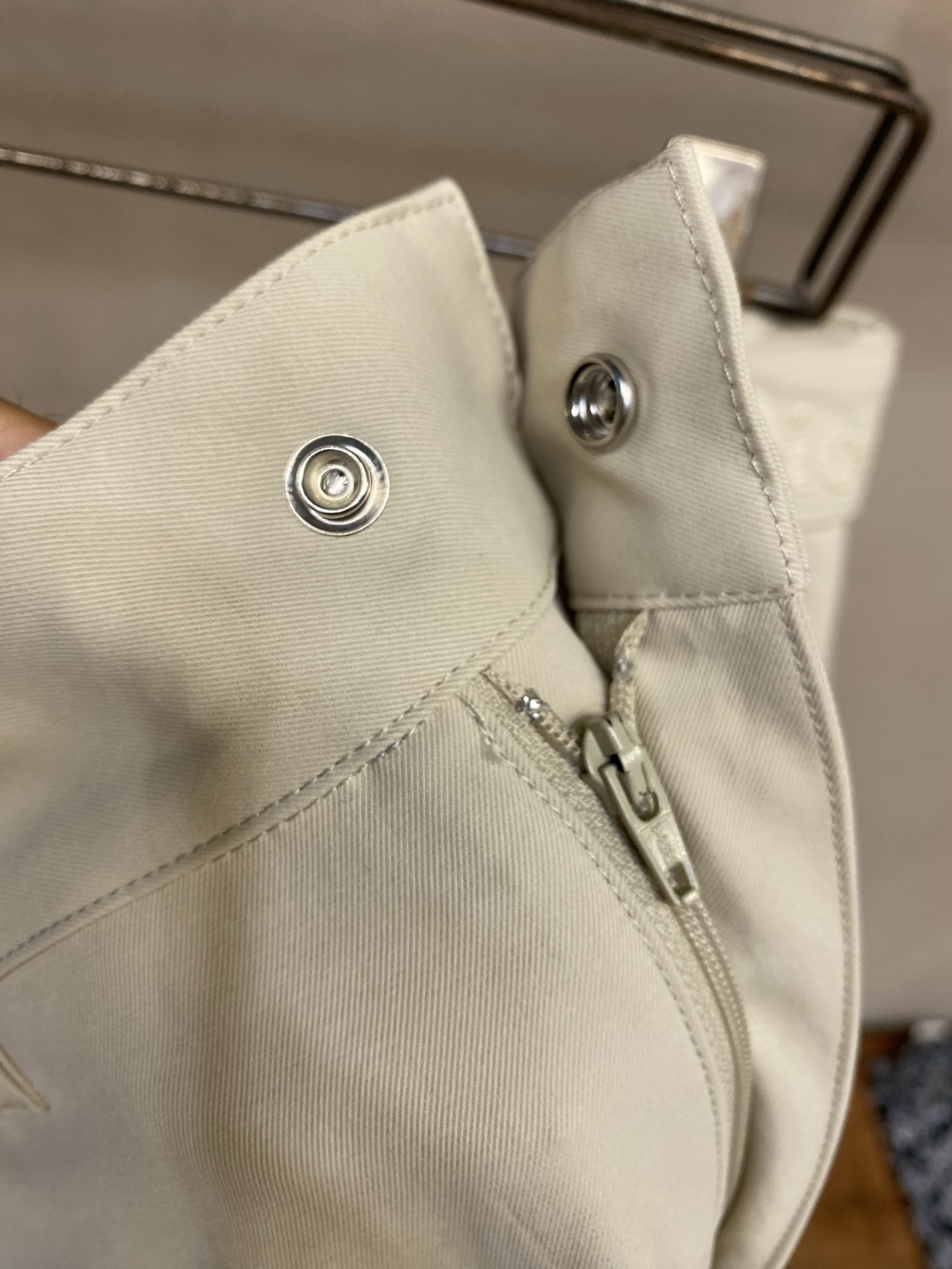 🌟🌟Dior，CD*2026春夏新品工装短裤，前中拉链开合，细纹面料，logo五金标识。多袋工装裤，中腰