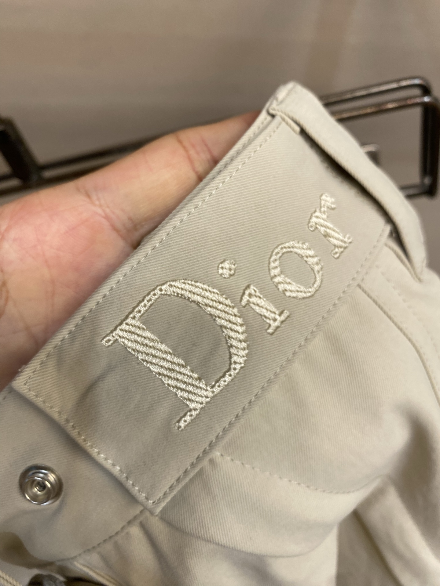 🌟🌟Dior，CD*2026春夏新品工装短裤，前中拉链开合，细纹面料，logo五金标识。多袋工装裤，中腰