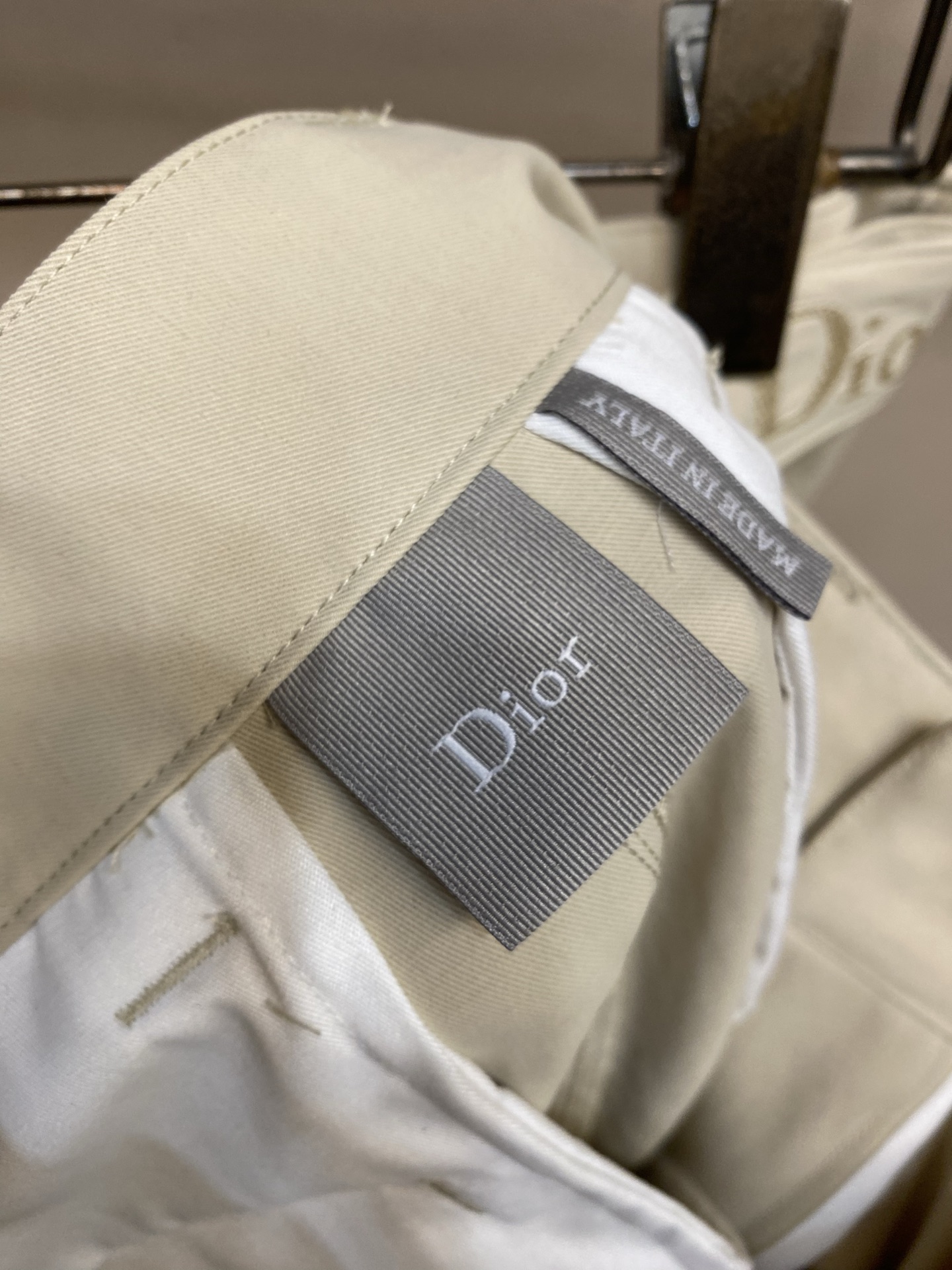 🌟🌟Dior，CD*2026春夏新品工装短裤，前中拉链开合，细纹面料，logo五金标识。多袋工装裤，中腰