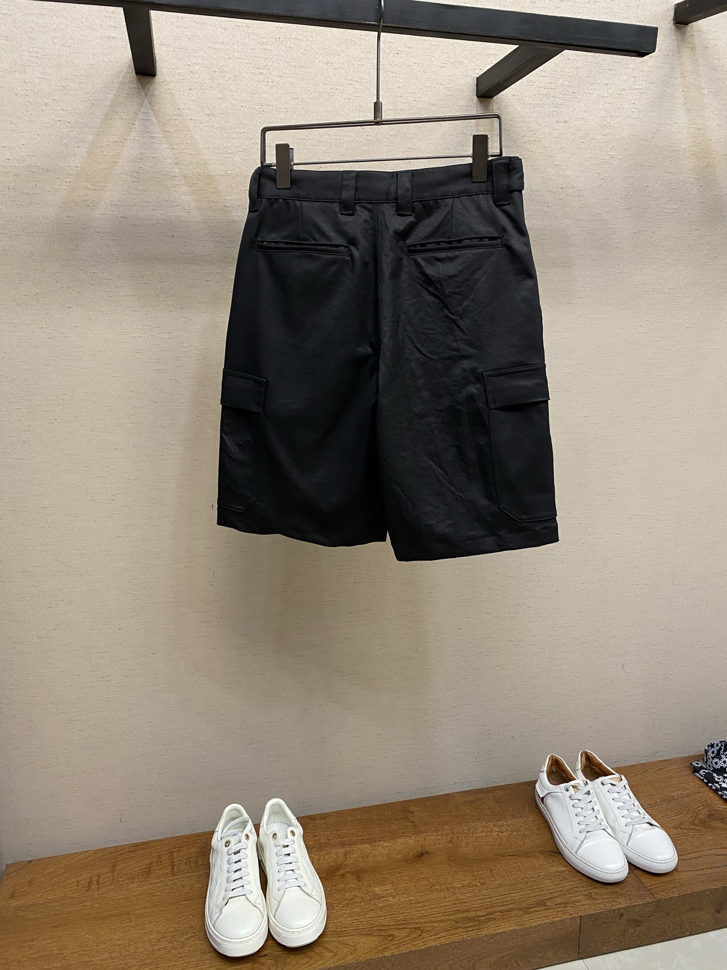 🌟🌟Dior，CD*2026春夏新品工装短裤，前中拉链开合，细纹面料，logo五金标识。多袋工装裤，中腰