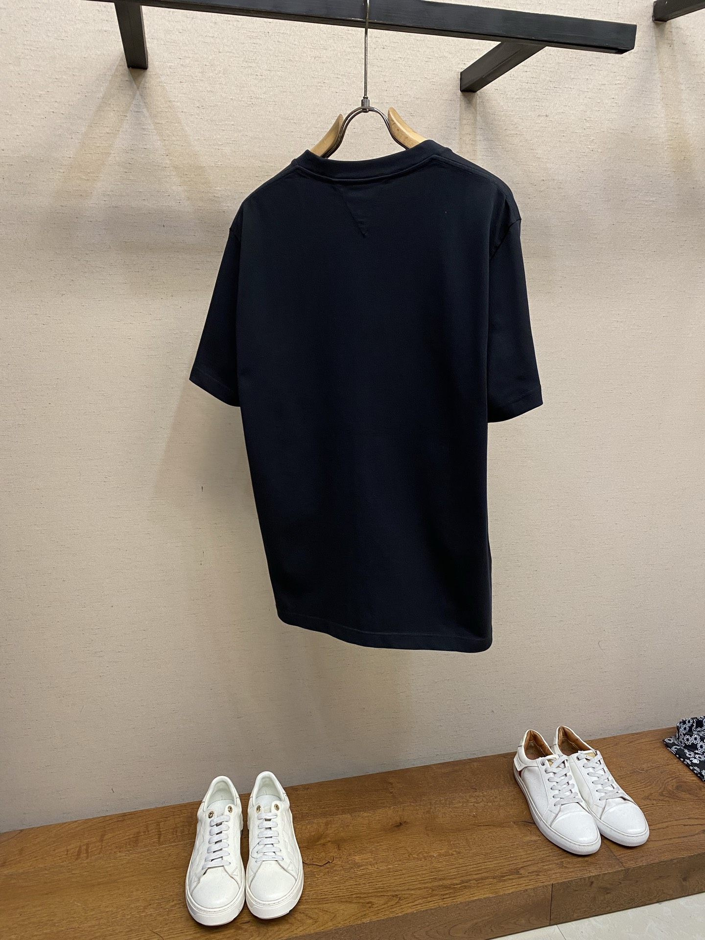 🌟🌟 ，BOTTEGA VENETA /BV2026SS 乐趣笑脸新品棉质针织T恤棉质T恤，正面绣饰有抽