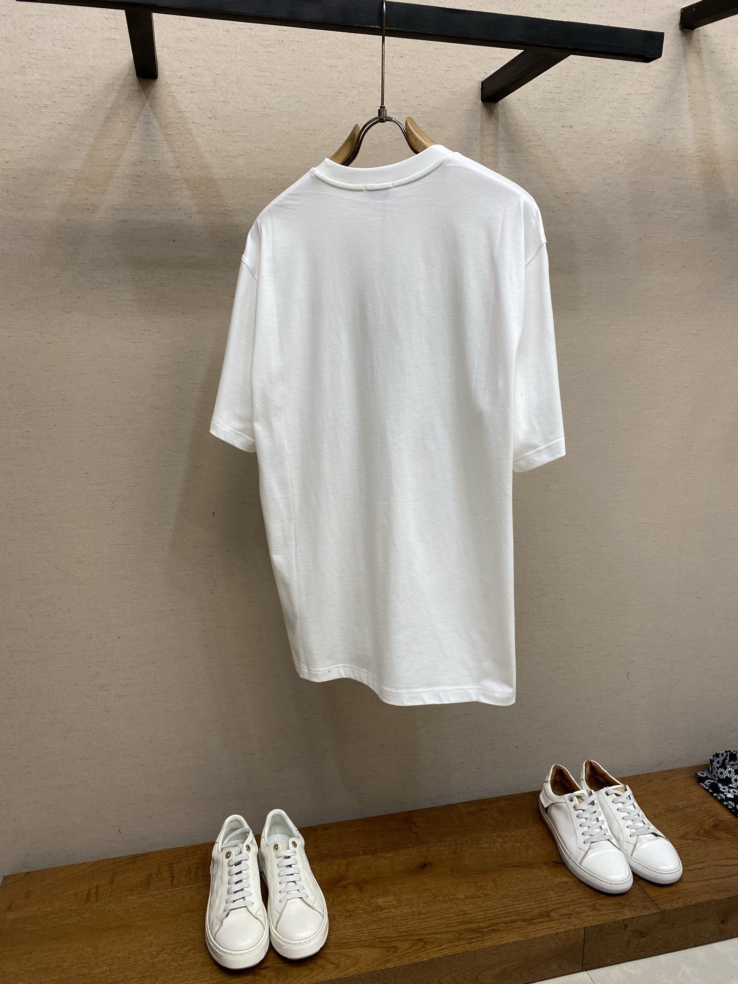 🌟🌟Sloro Piana，圣罗兰夏装新款宽松圆领短袖 logo字母印花设计 柔软透气舒适面料 男女同款