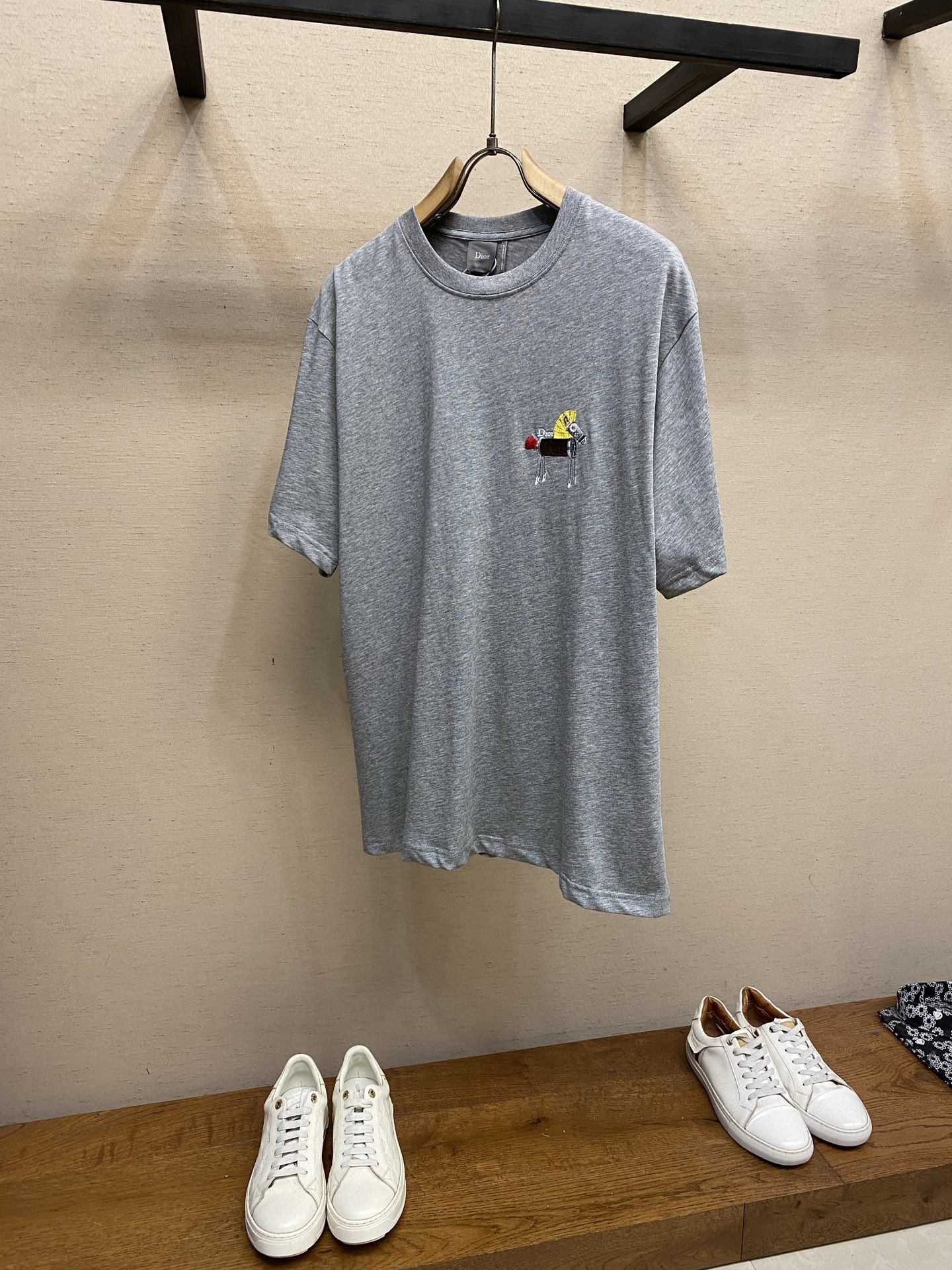 🌟🌟Dior ，棉质平纹针织圆领小马刺绣短袖T恤正品7500购入 40支双纱爽棉200克 1*1双纱罗纹