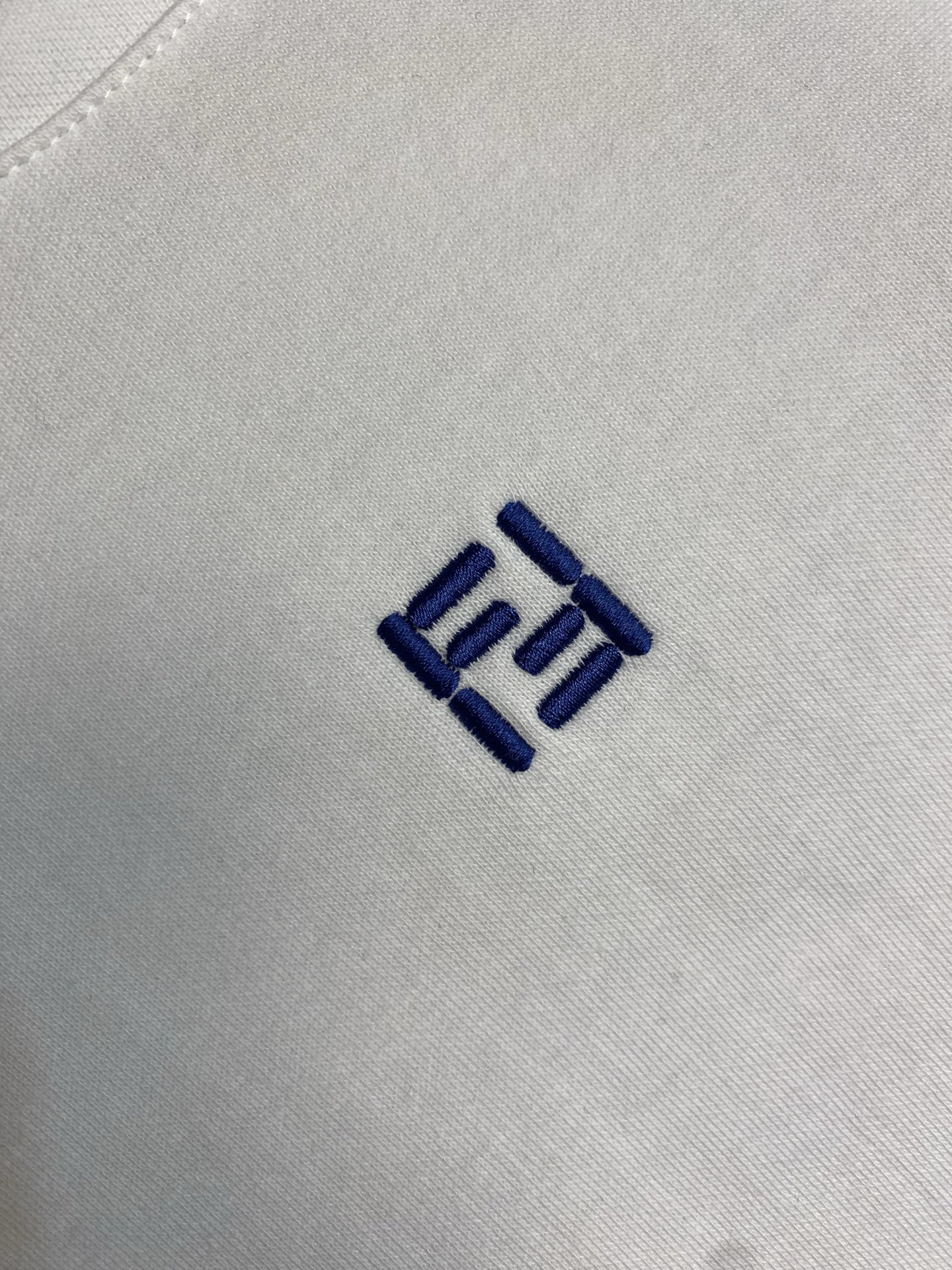 🌟🌟Fendi，圆领徽标刺绣短袖棉质T恤 正品5800购入 马丁双面全棉面料250克 进口刺绣 面料酵洗