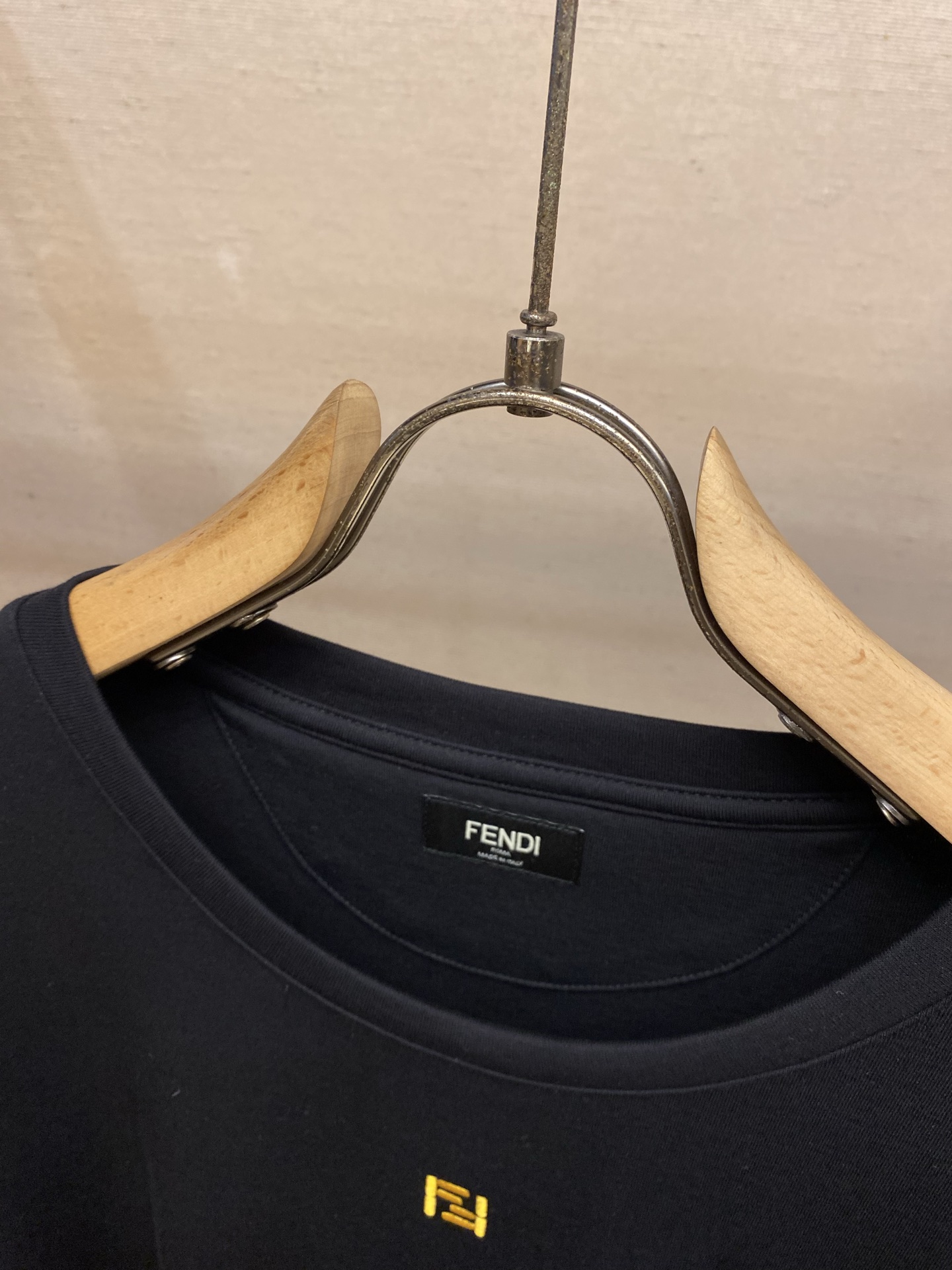 🌟🌟Fendi，圆领徽标刺绣短袖棉质T恤 正品5800购入 马丁双面全棉面料250克 进口刺绣 面料酵洗