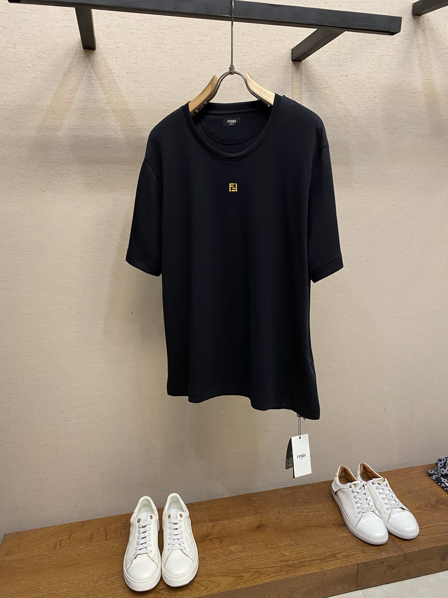 🌟🌟Fendi，圆领徽标刺绣短袖棉质T恤 正品5800购入 马丁双面全棉面料250克 进口刺绣 面料酵洗