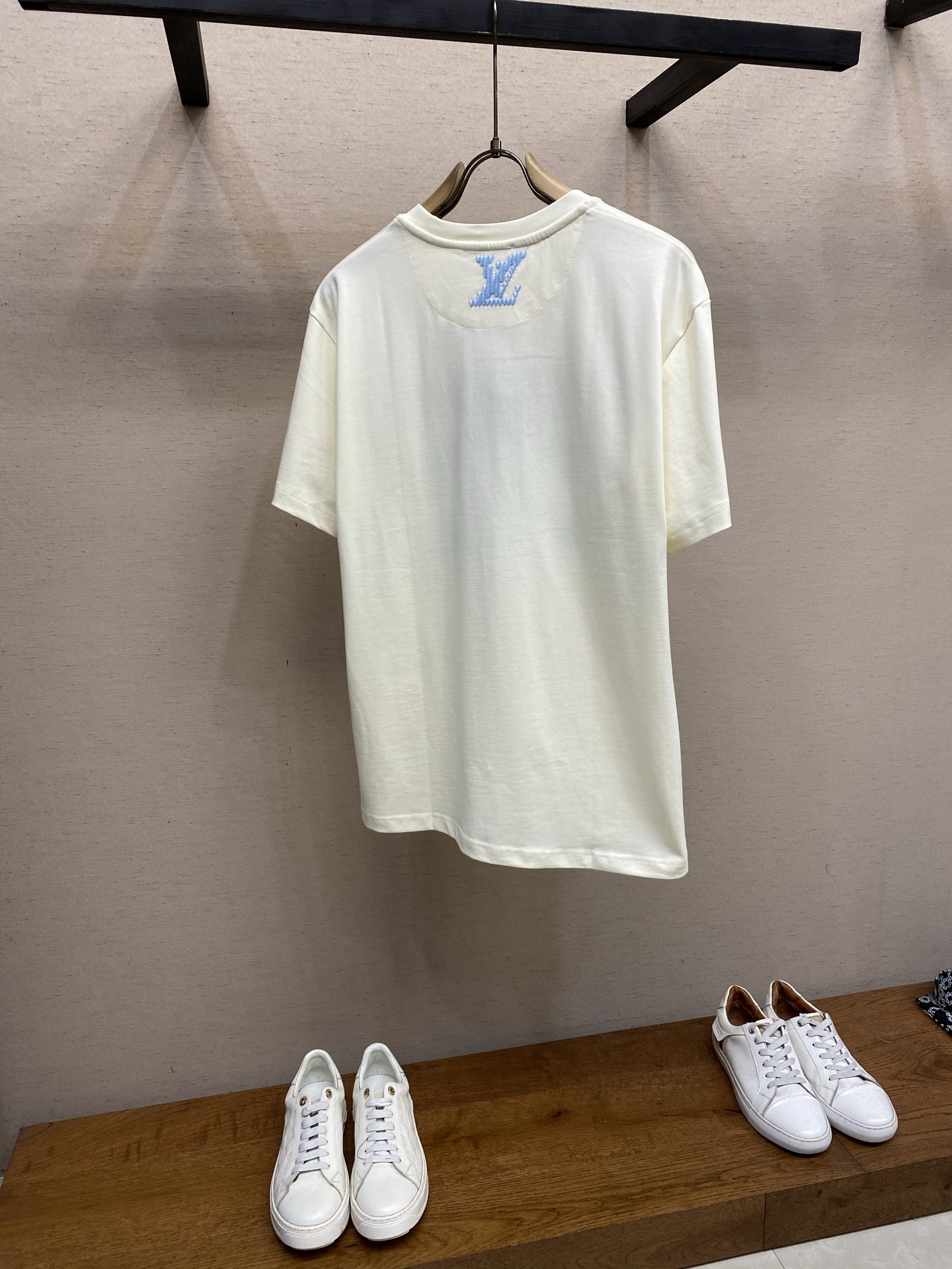 🌟🌟1V，圆领字母刺绣T恤，正品9350购入开发 100%精梳长绒棉290克 1*1双纱罗纹310克 特