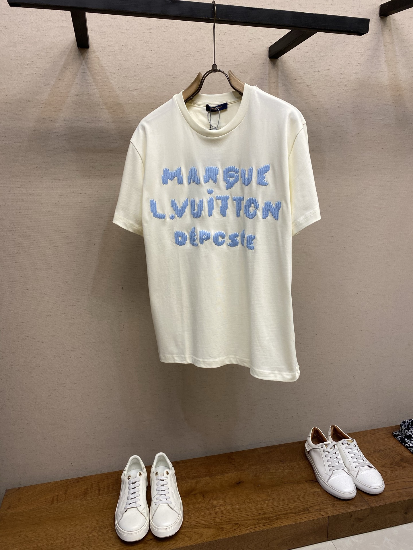 🌟🌟1V，圆领字母刺绣T恤，正品9350购入开发 100%精梳长绒棉290克 1*1双纱罗纹310克 特