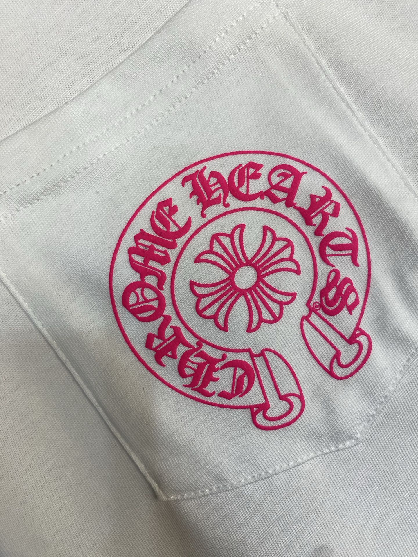 🌟🌟 Chrome Hearts ，26SS 马蹄粉印TEE面料采用26织200克全棉材质 印花采用油墨