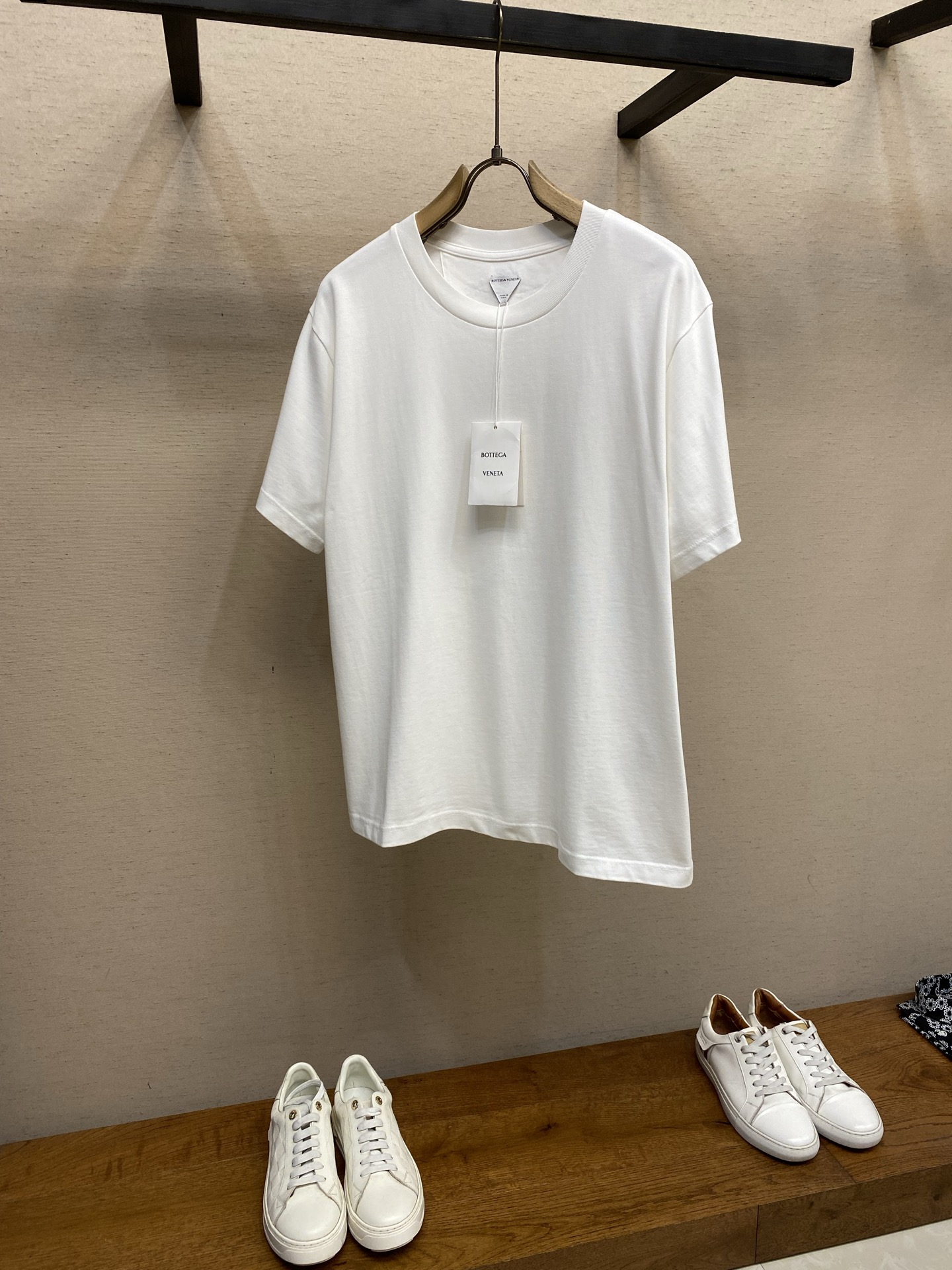 🌟🌟 BV，2026SS 圆领套头棉质os宽松版型T恤背部饰有“Bottega Veneta Artig