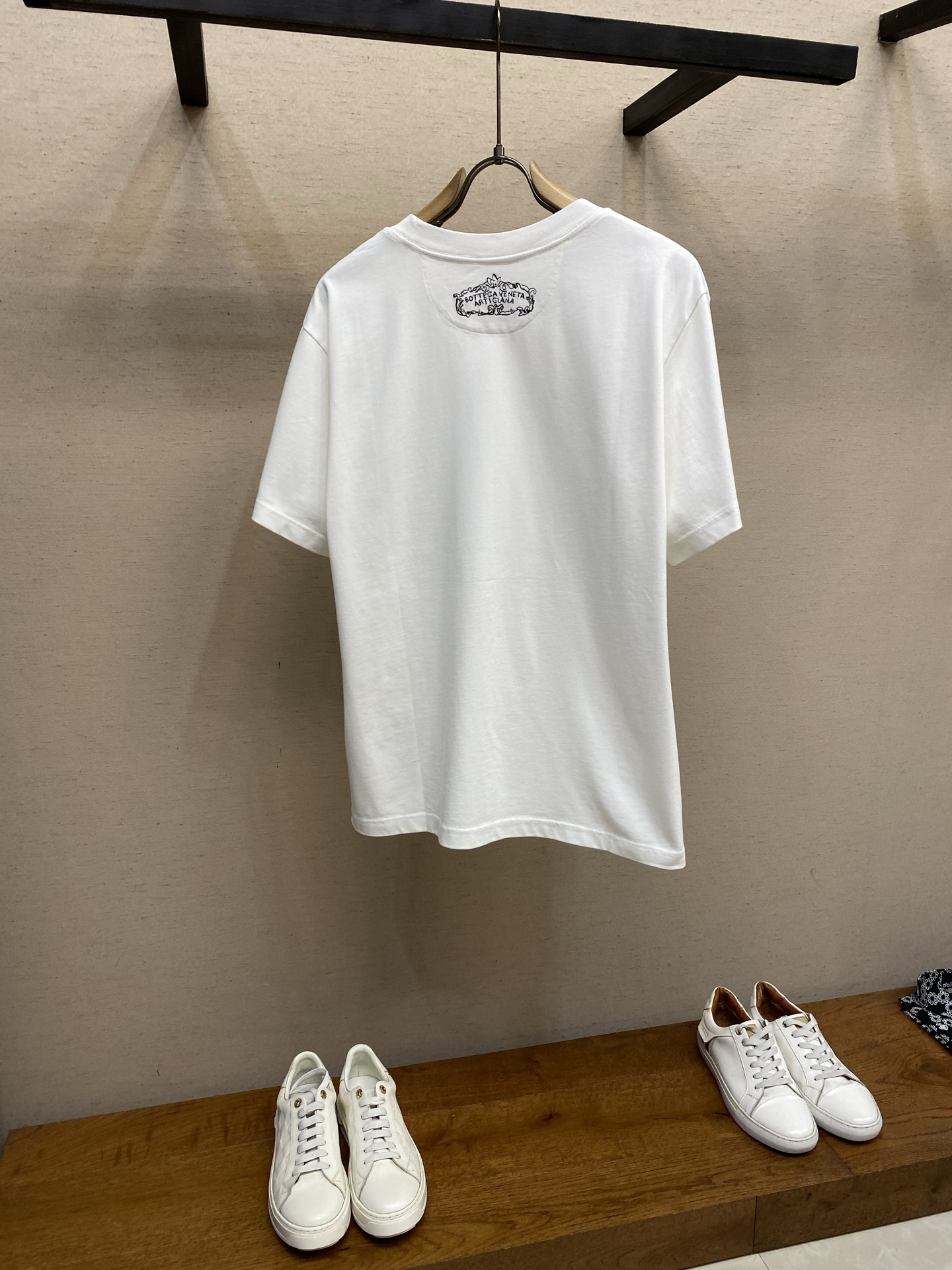 🌟🌟 BV，2026SS 圆领套头棉质os宽松版型T恤背部饰有“Bottega Veneta Artig