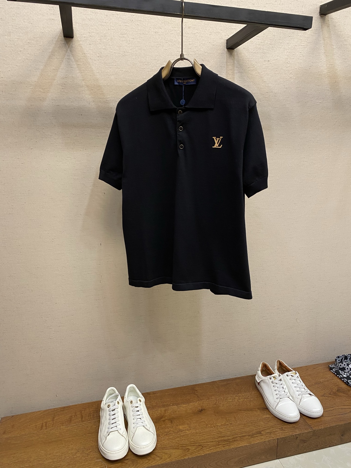 🌟🌟 1V路易 26ss早春字母皮牌标识针织Polo短袖T恤尺码：S-XL