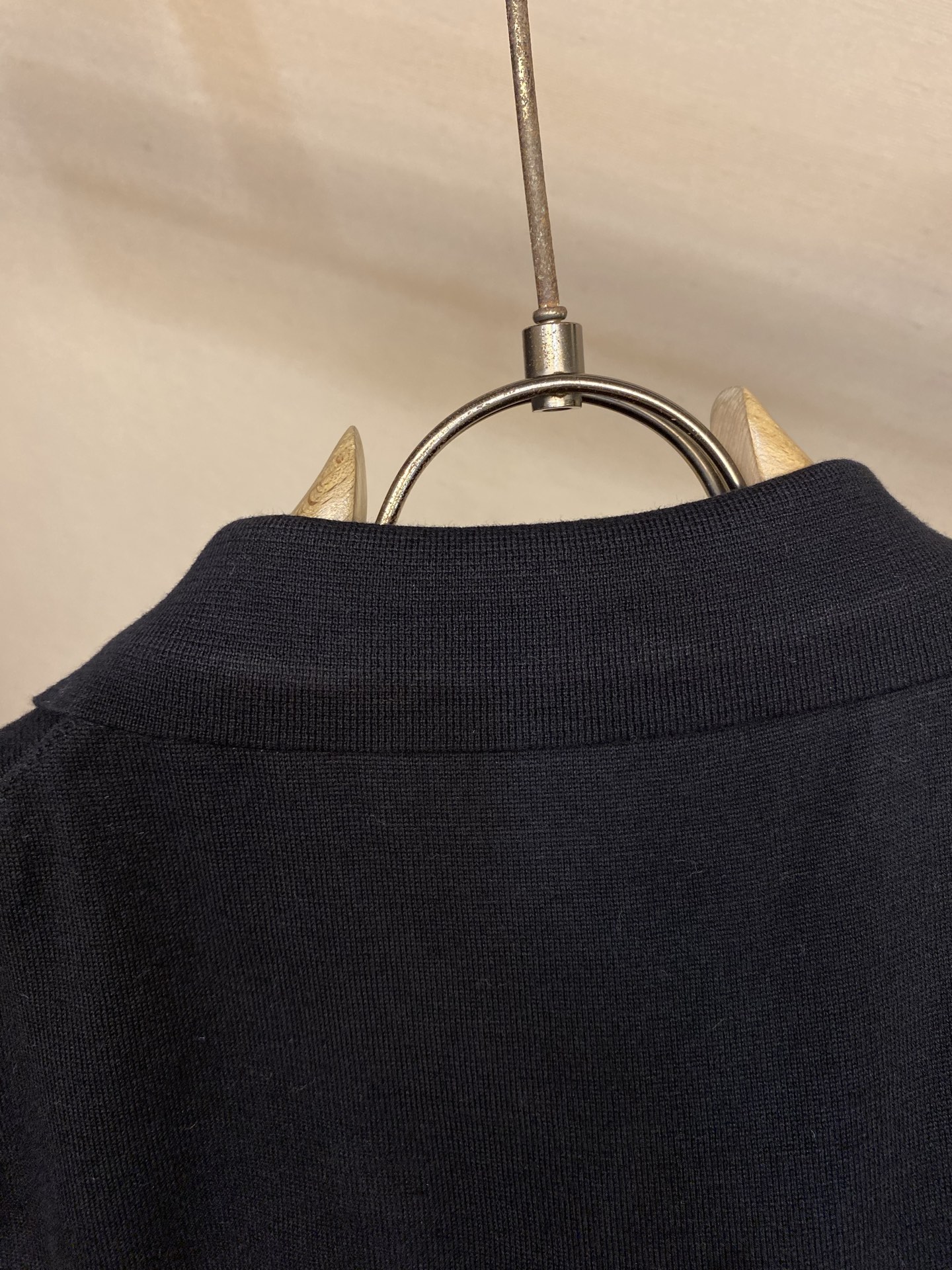 🌟🌟 1V路易 26ss早春字母皮牌标识针织Polo短袖T恤尺码：S-XL