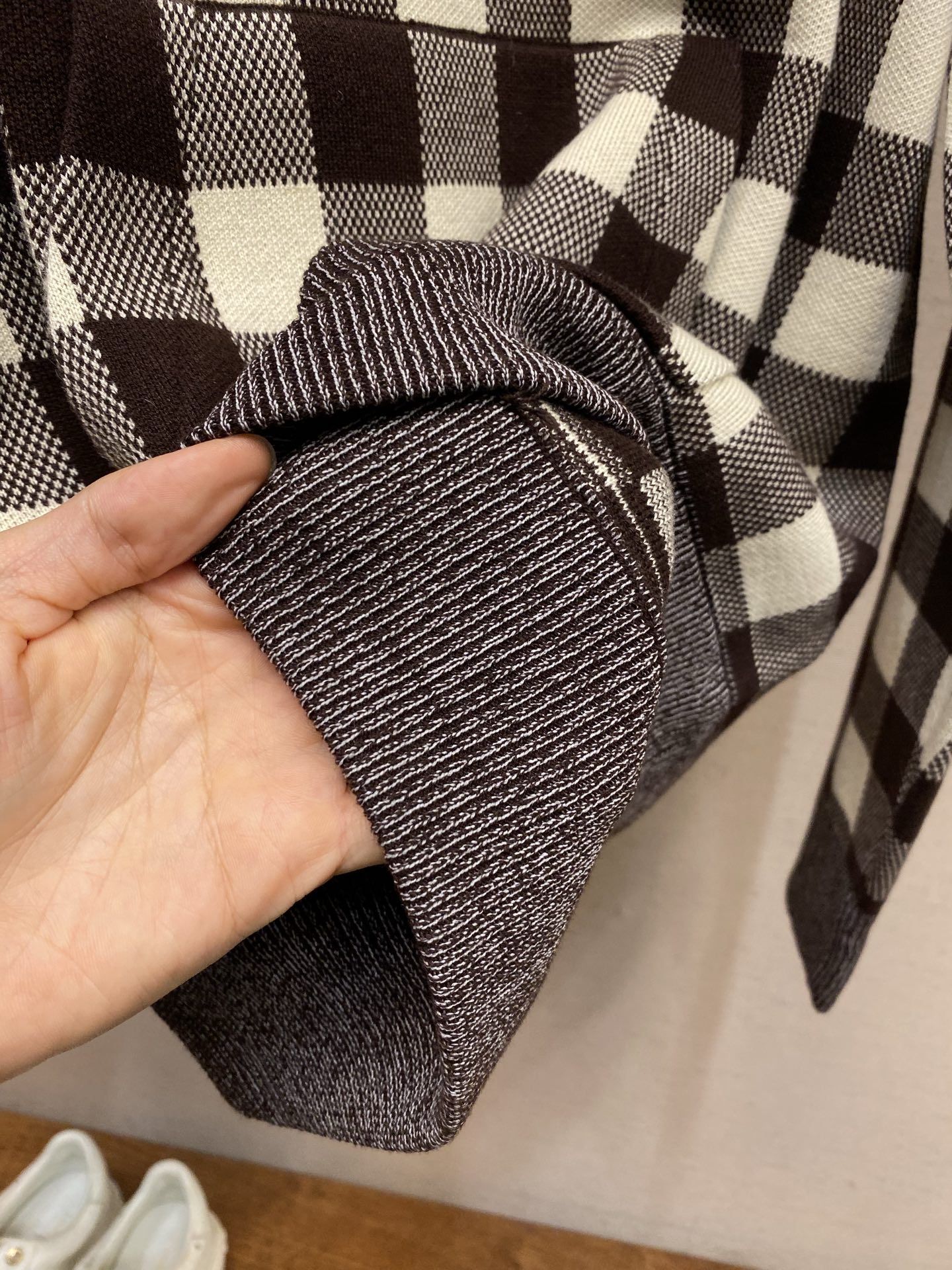 🌟🌟 1V，路易 26ss早春字母刺绣拼色格纹针织卫衣连帽衫尺码：S-XL