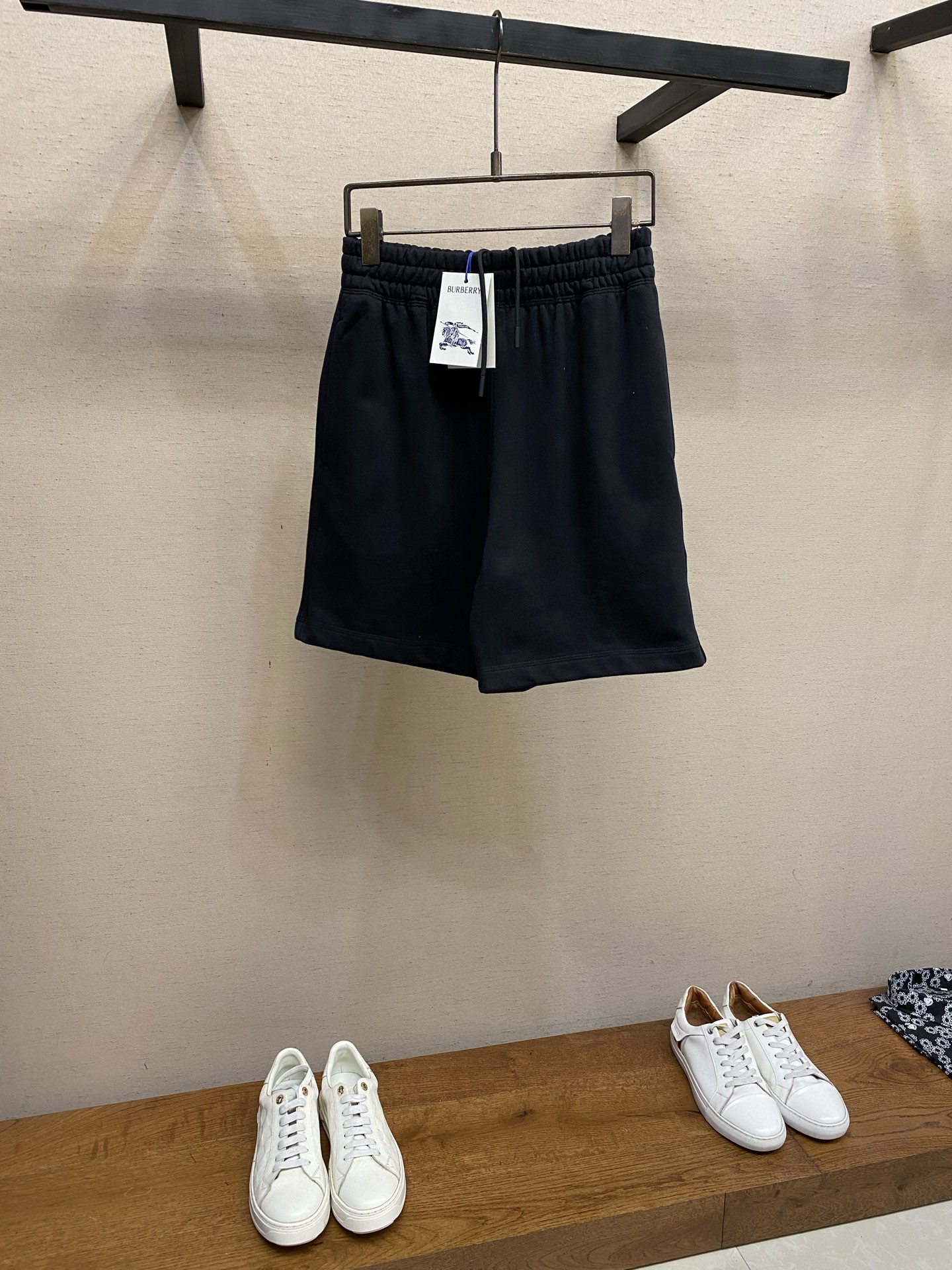 NO:775298,BBR, plaid LOGO label cotton shorts, genuine purchased for 5100, 32-count pure cotton turned-over terry cloth 410g, pure cotton pocket lining 180g, special embroidery, fabric enzyme washing, customized 11 trouser strings, customized 11 trademarks, fit version, size S-XL,,shorts,19860909BBR,格纹LOGO标签棉质短裤 正品5100购入 32支纯棉翻面绒毛圈布410克 纯棉口袋内衬180克 特种刺绣 面料酵洗 定制11裤绳 定制11商标 合身版型 尺码S-XL,,shorts,,Men's clothing
