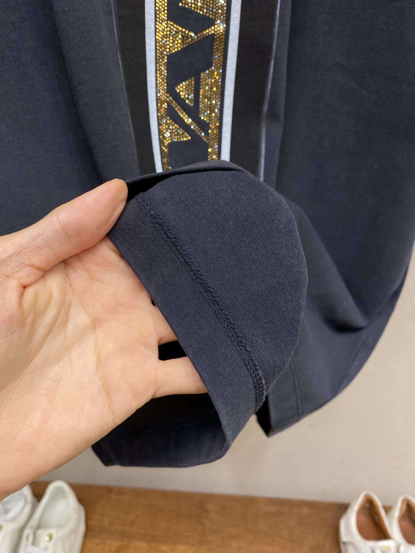 🌟🌟Wang，亚力山大王WANG 夏装新款烫钻印花洗水黑灰色圆领短袖 尺码：S-XL