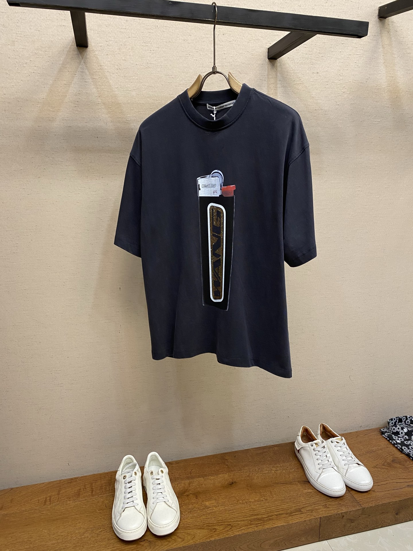 🌟🌟Wang，亚力山大王WANG 夏装新款烫钻印花洗水黑灰色圆领短袖 尺码：S-XL