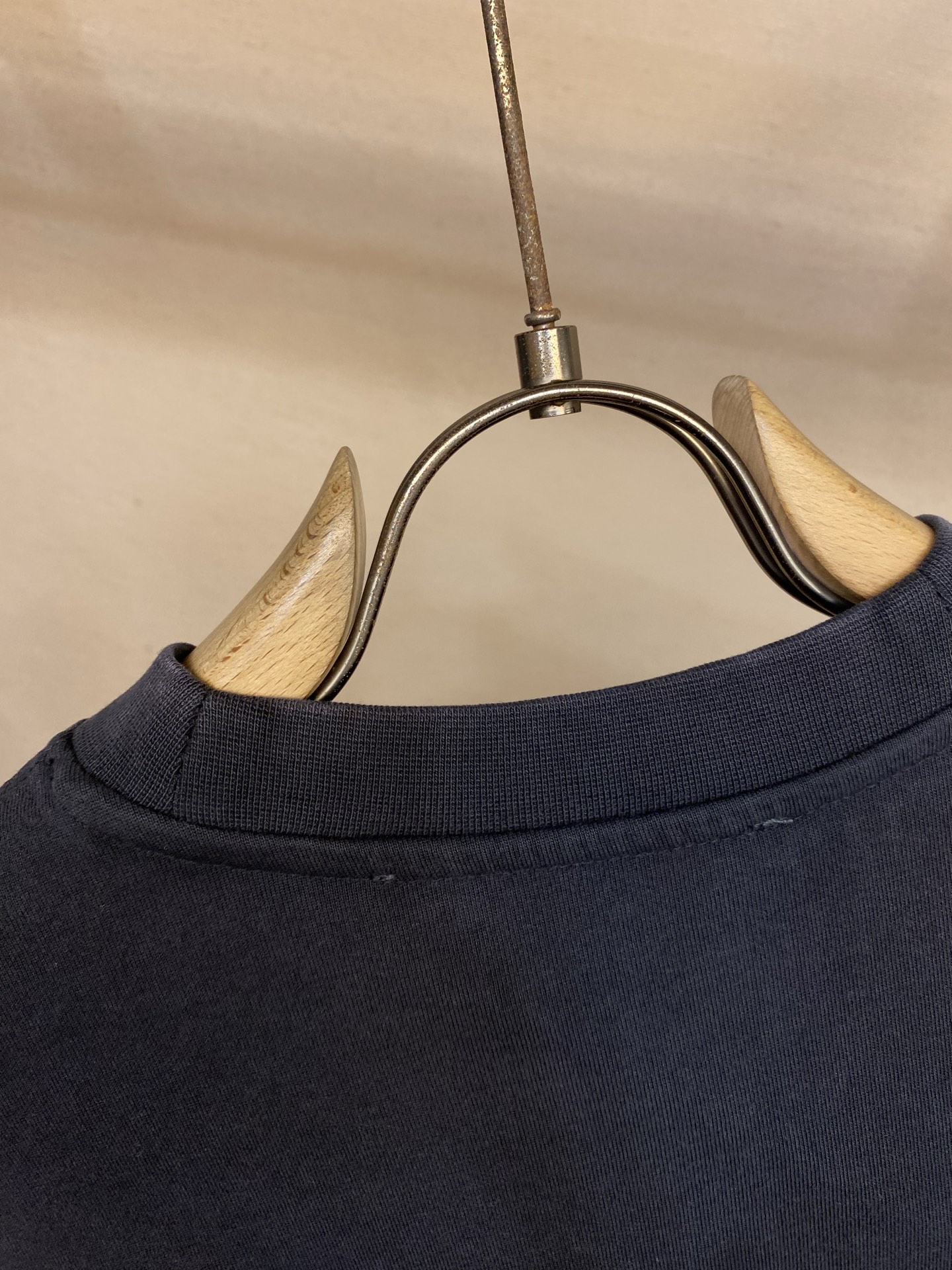 🌟🌟Wang，亚力山大王WANG 夏装新款烫钻印花洗水黑灰色圆领短袖 尺码：S-XL