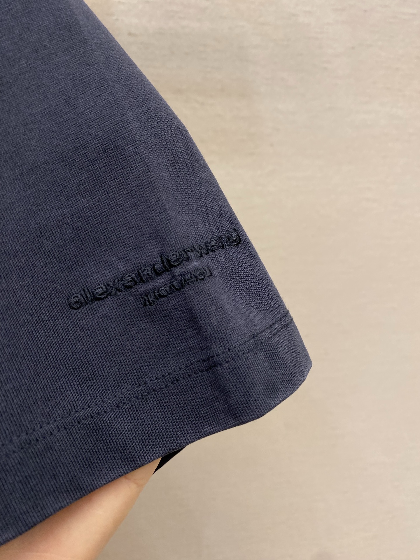 🌟🌟Wang，亚力山大王WANG 夏装新款烫钻印花洗水黑灰色圆领短袖 尺码：S-XL